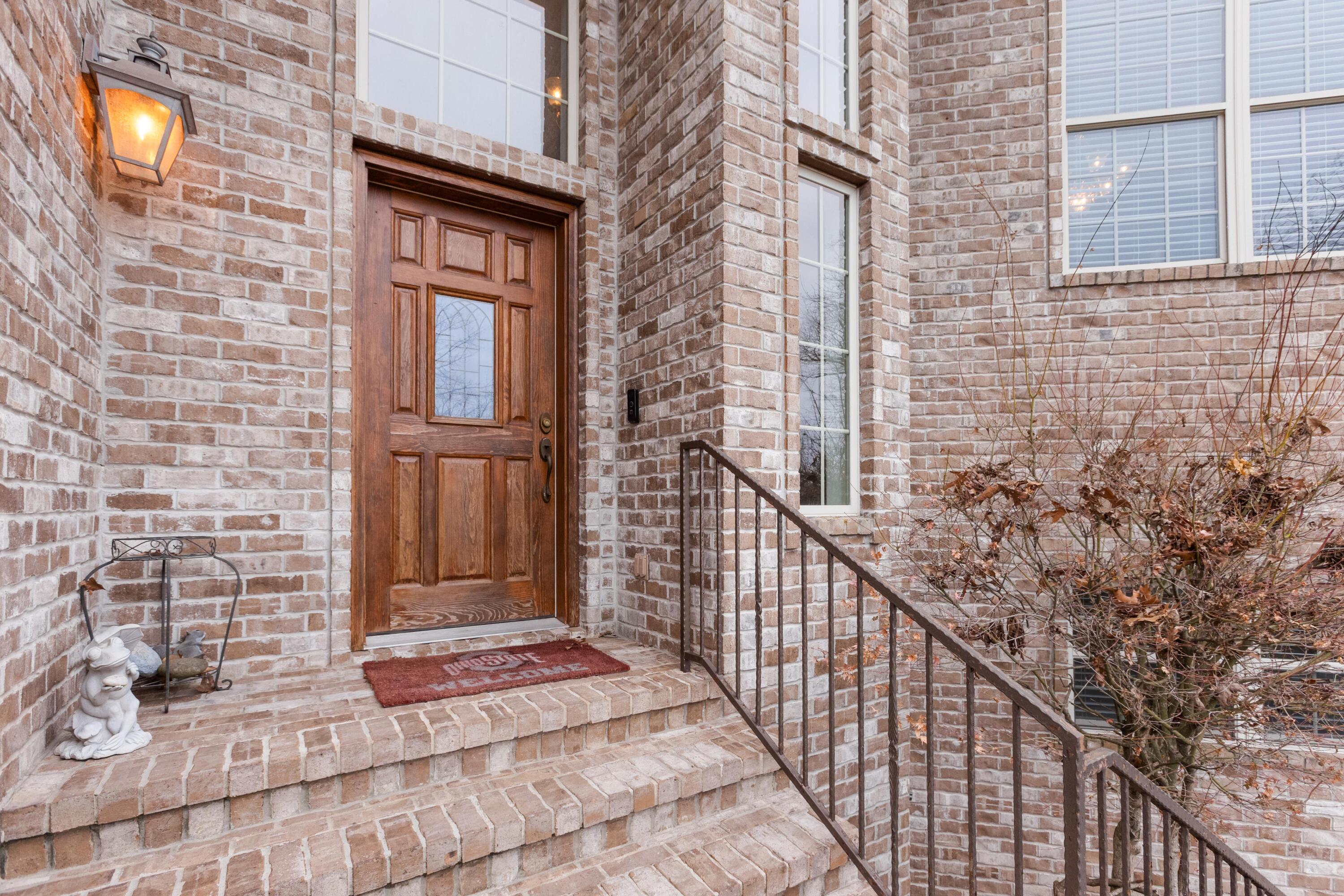 807 Silvercliff Way Property Photo 4