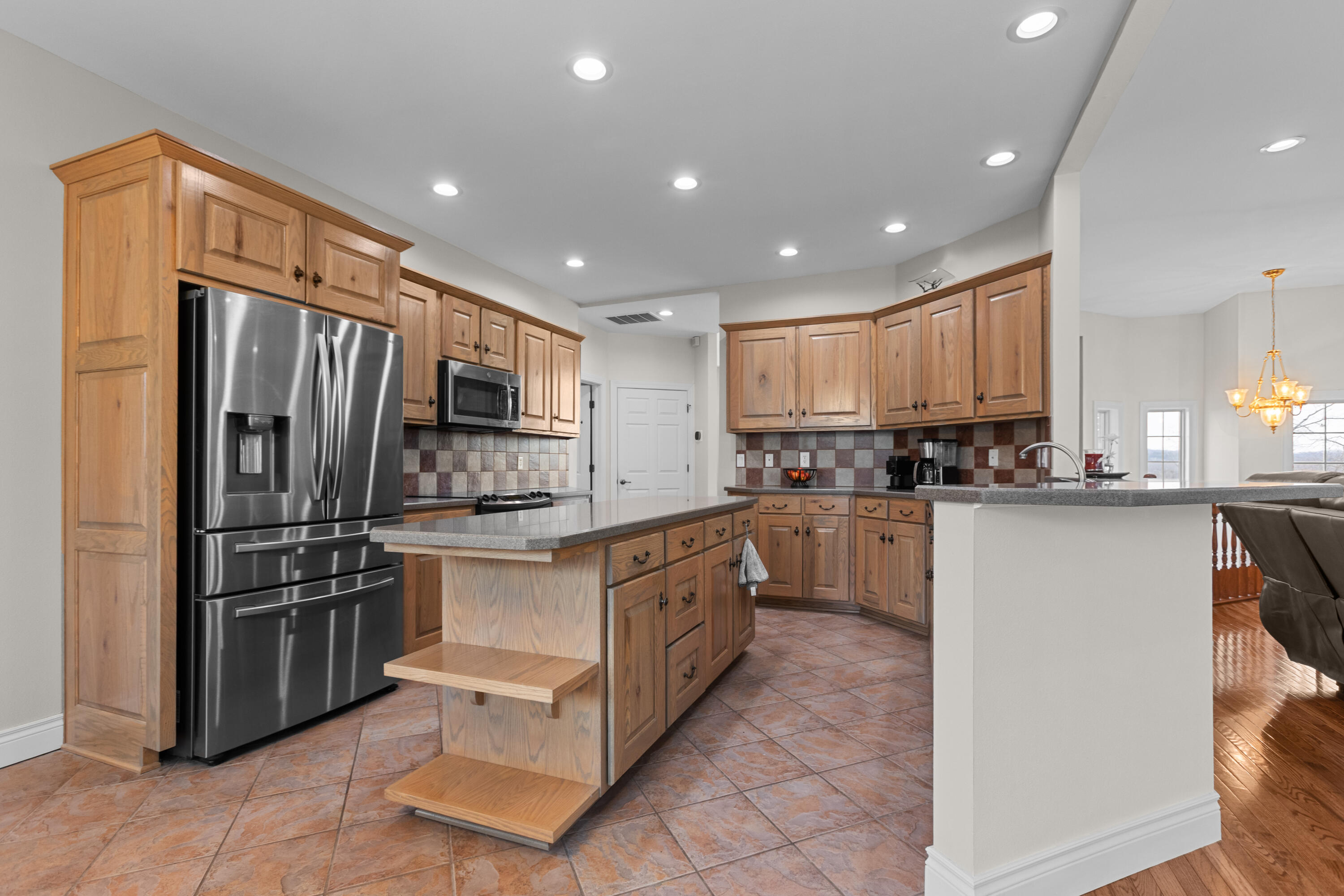 807 Silvercliff Way Property Photo 9