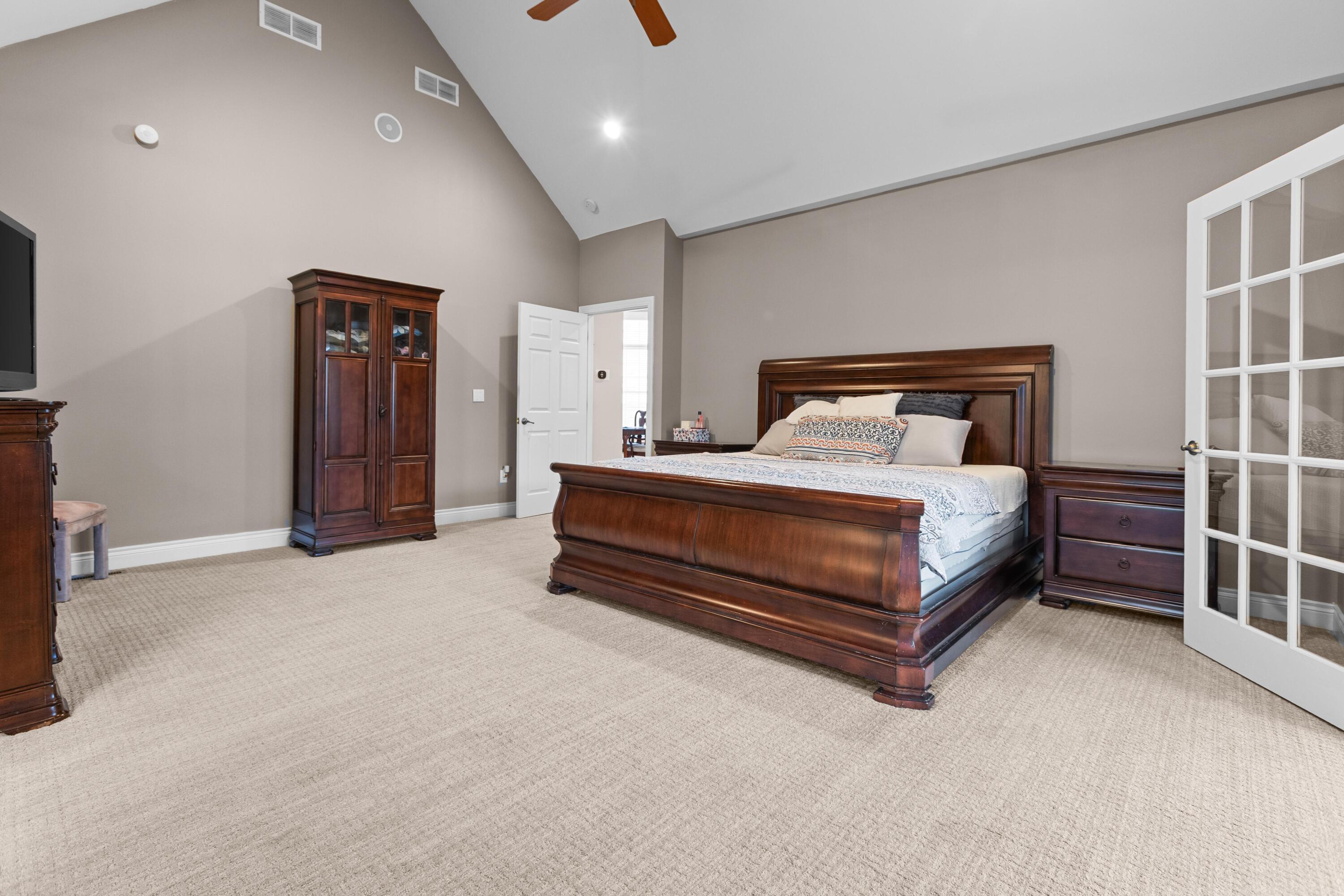 807 Silvercliff Way Property Photo 14