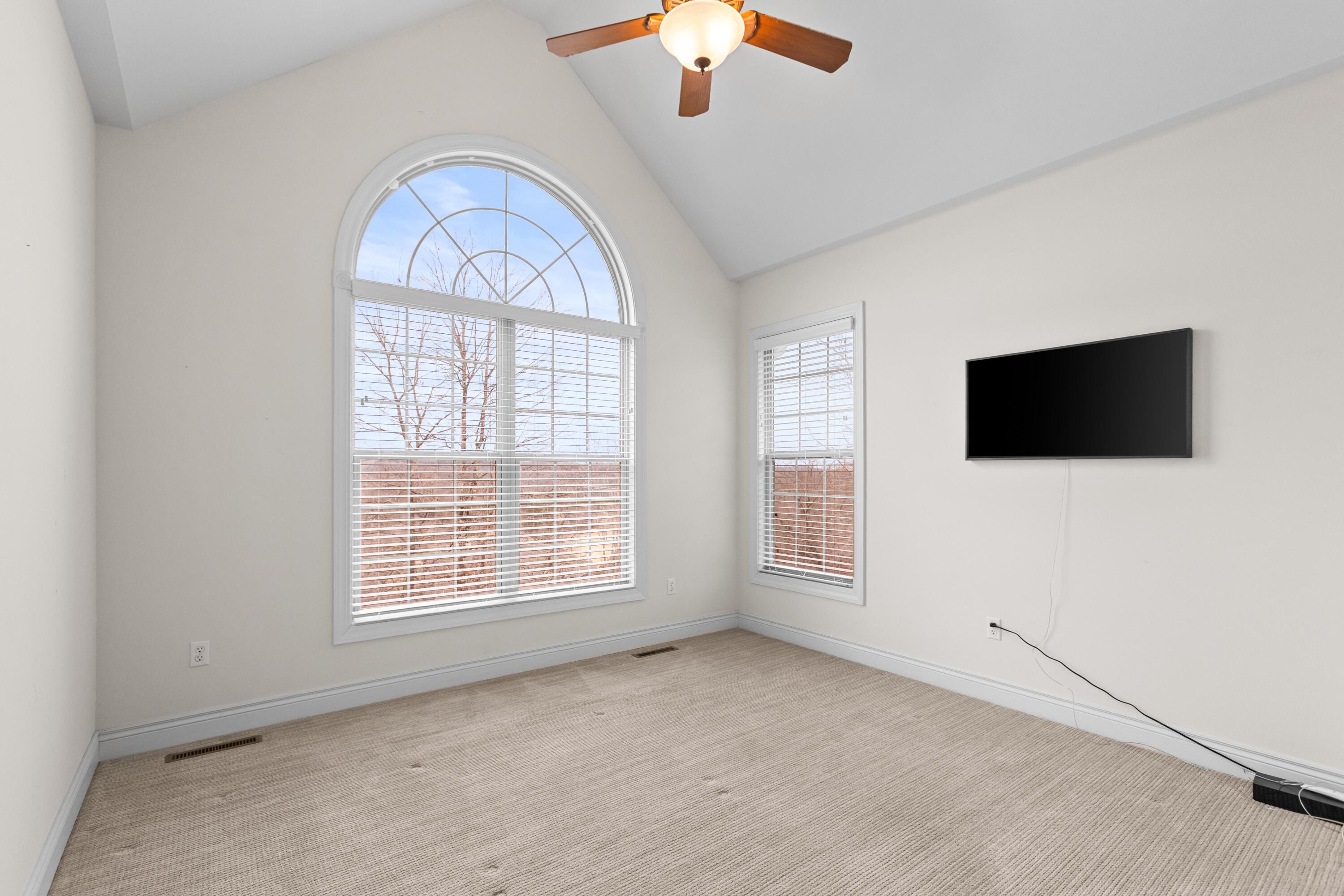 807 Silvercliff Way Property Photo 18