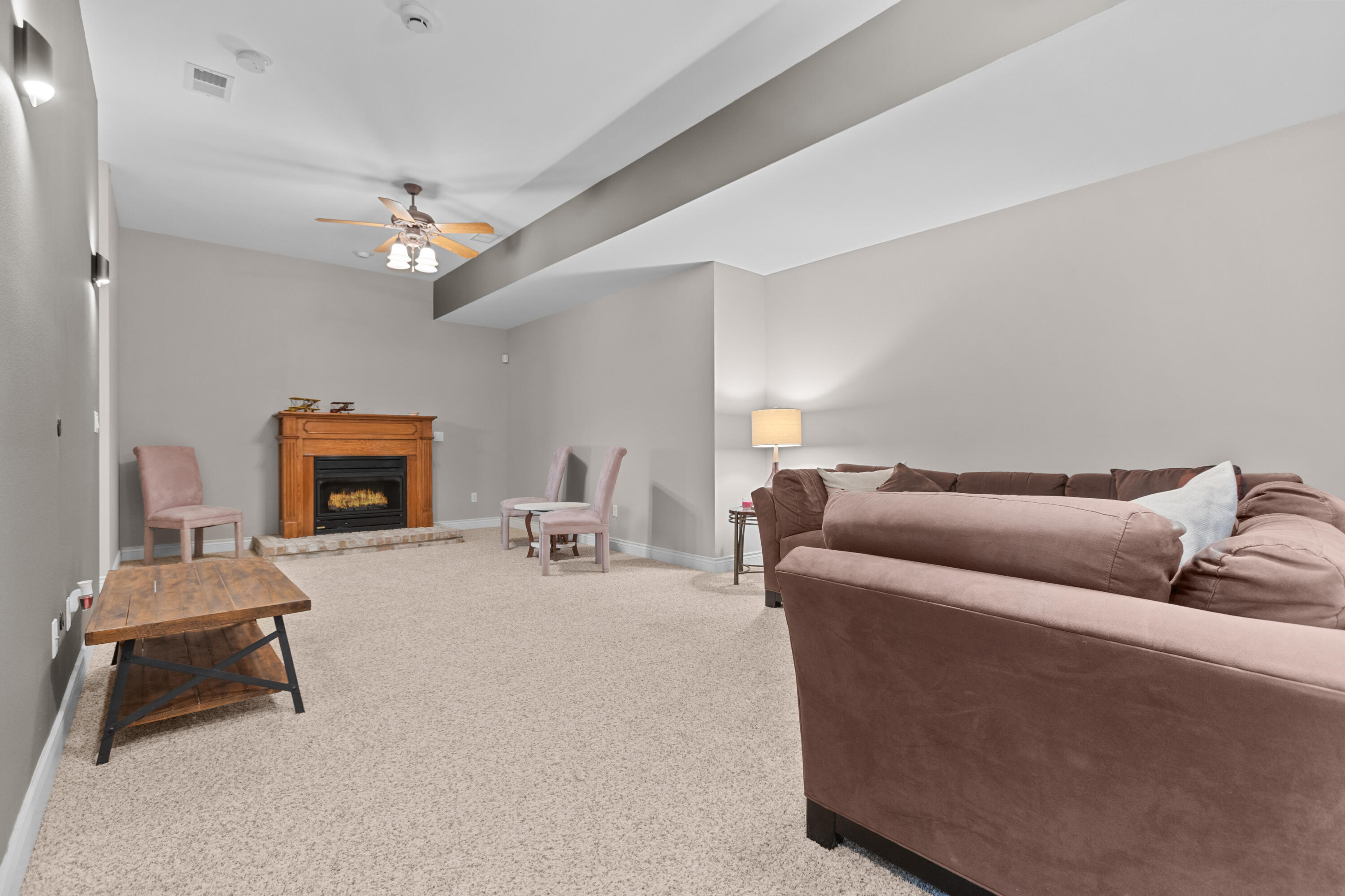 807 Silvercliff Way Property Photo 23
