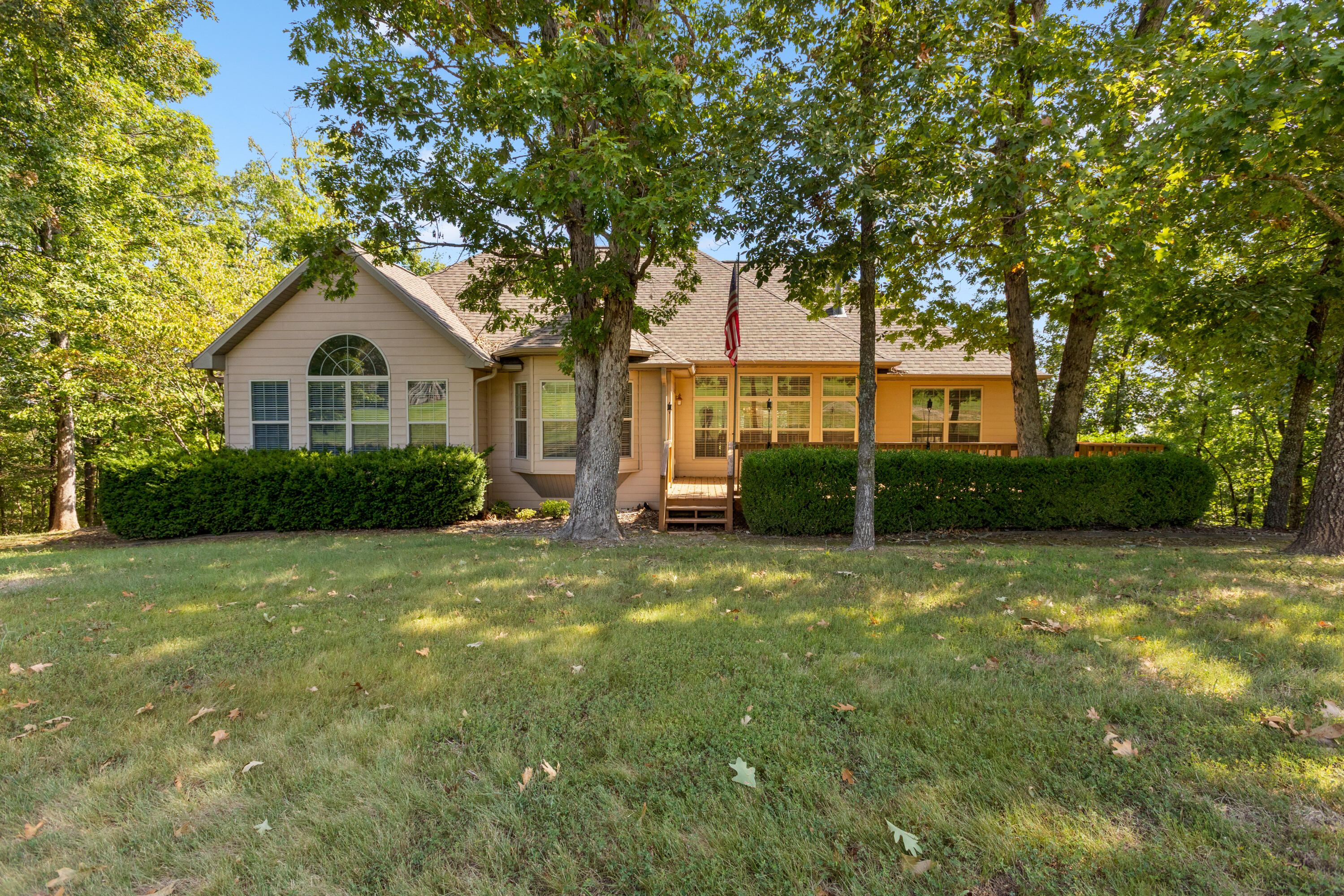 807 Silvercliff Way Property Photo 34