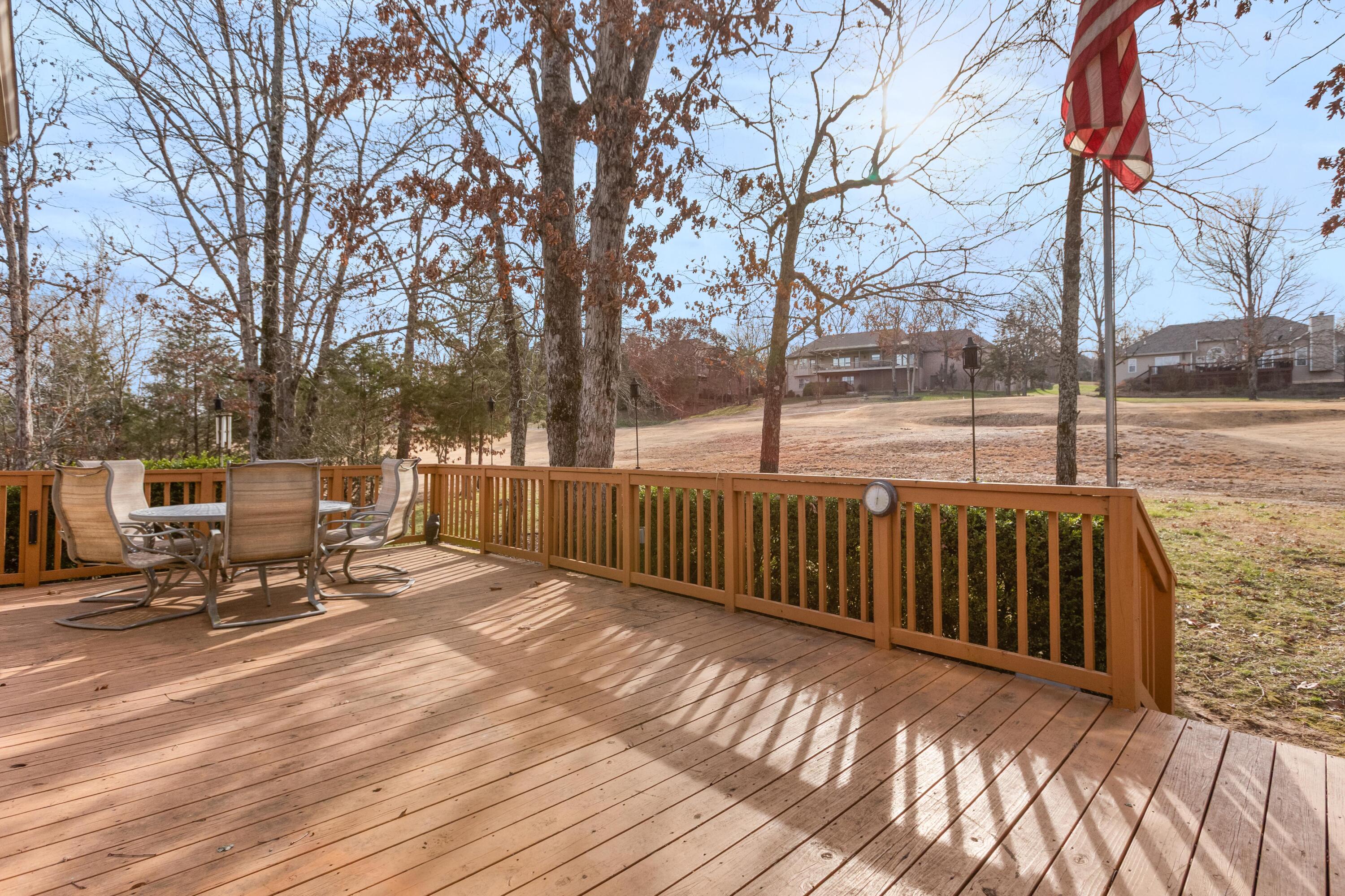 807 Silvercliff Way Property Photo 36