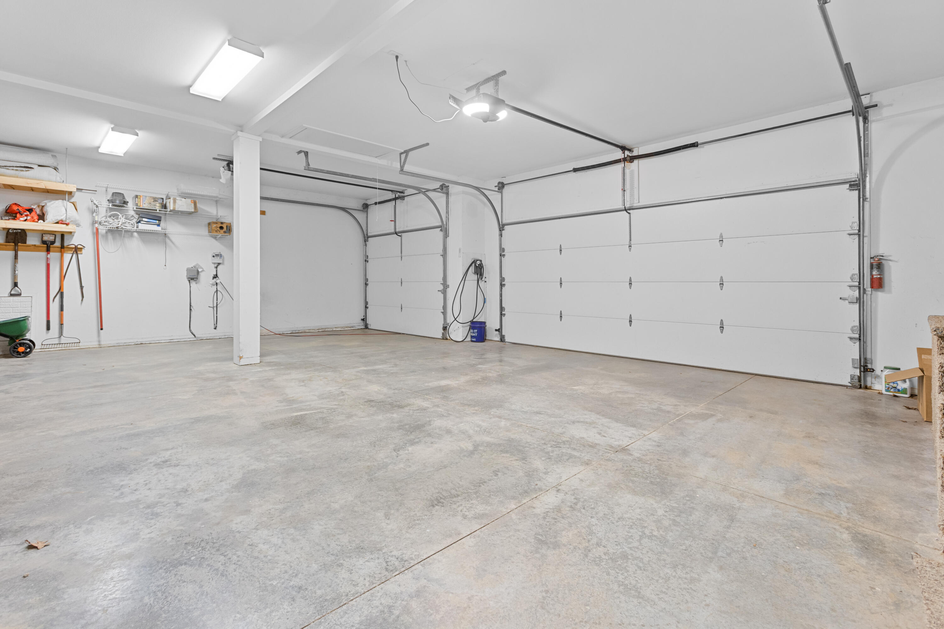 807 Silvercliff Way Property Photo 38