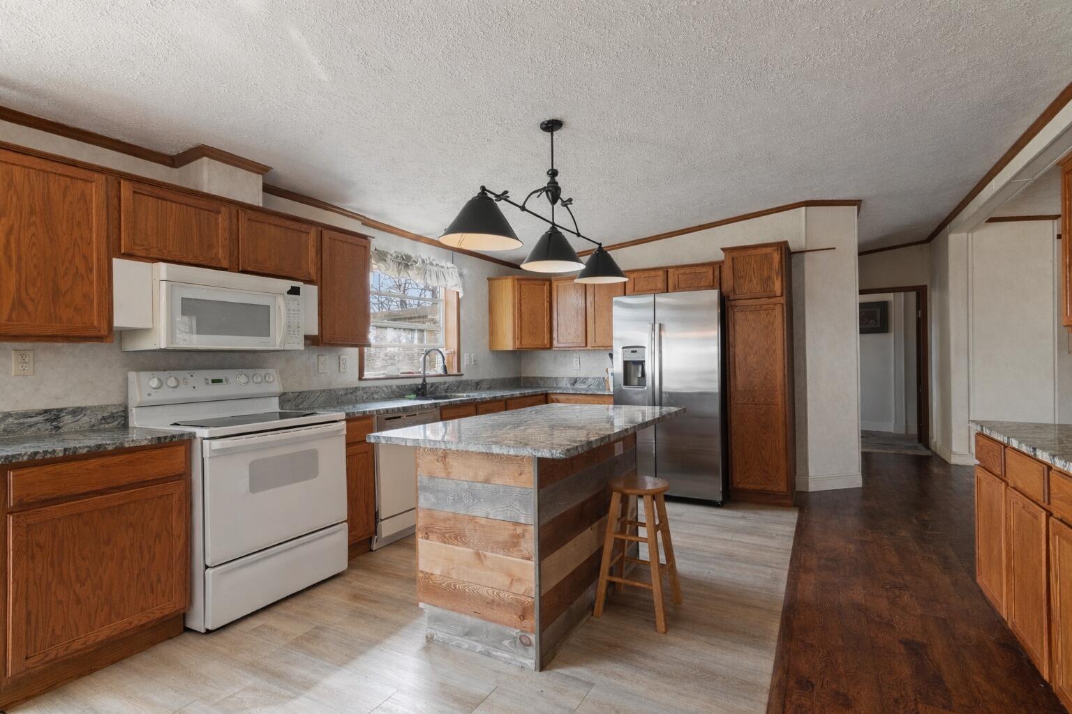420 Dairy Road Property Photo 2