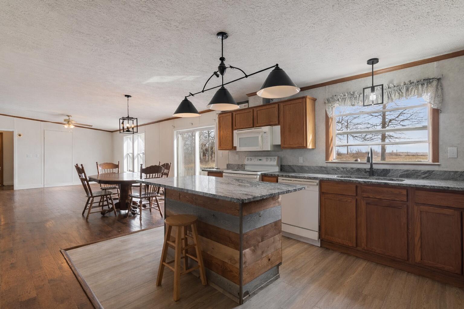 420 Dairy Road Property Photo 3