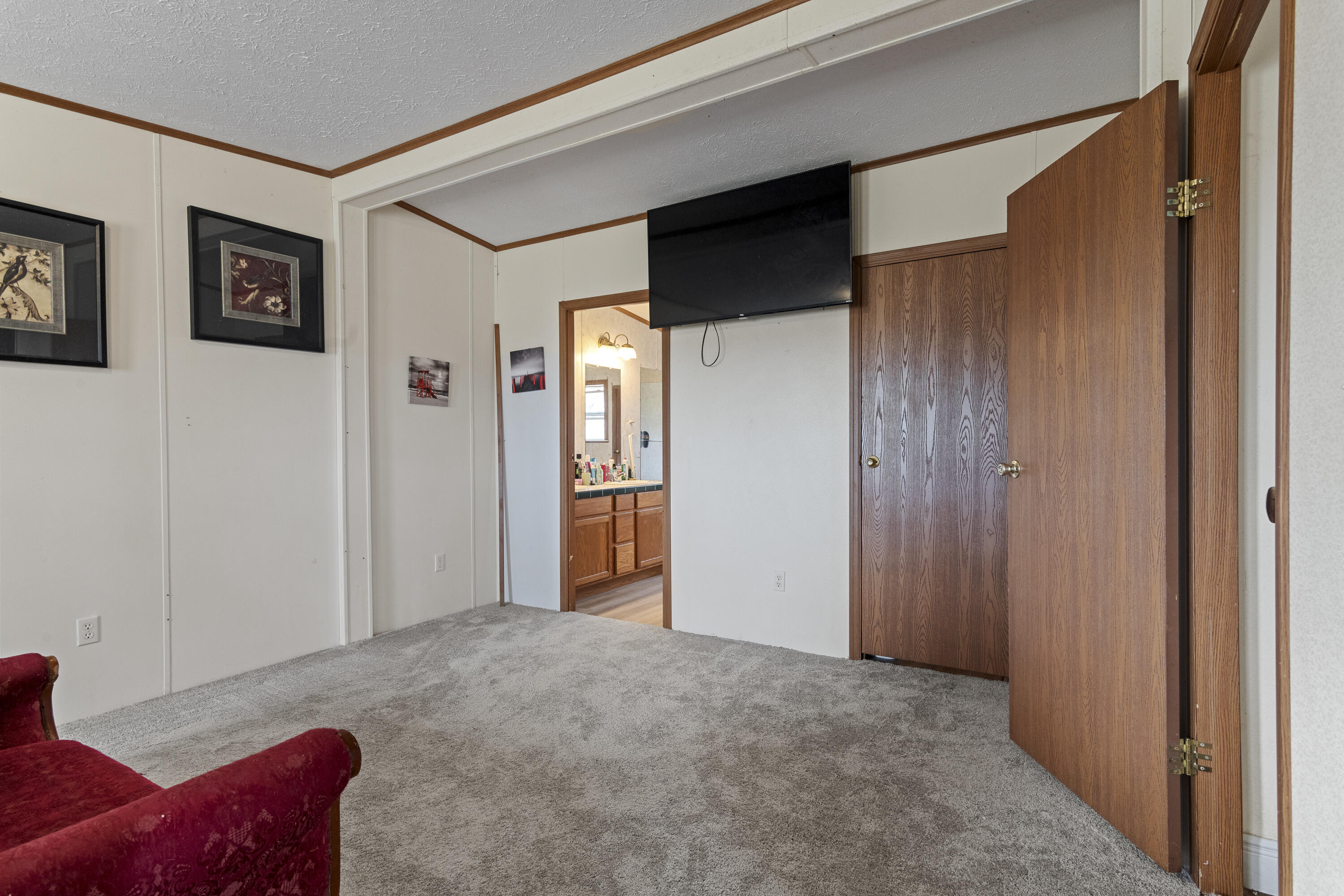 420 Dairy Road Property Photo 8