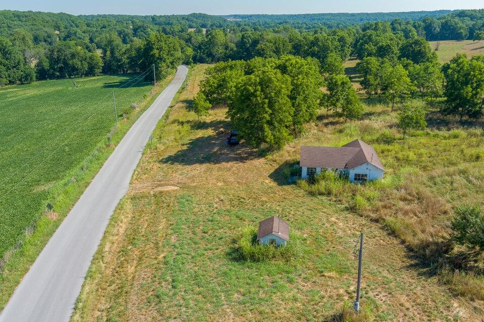 2097 West Big Bend Road Property Photo 4