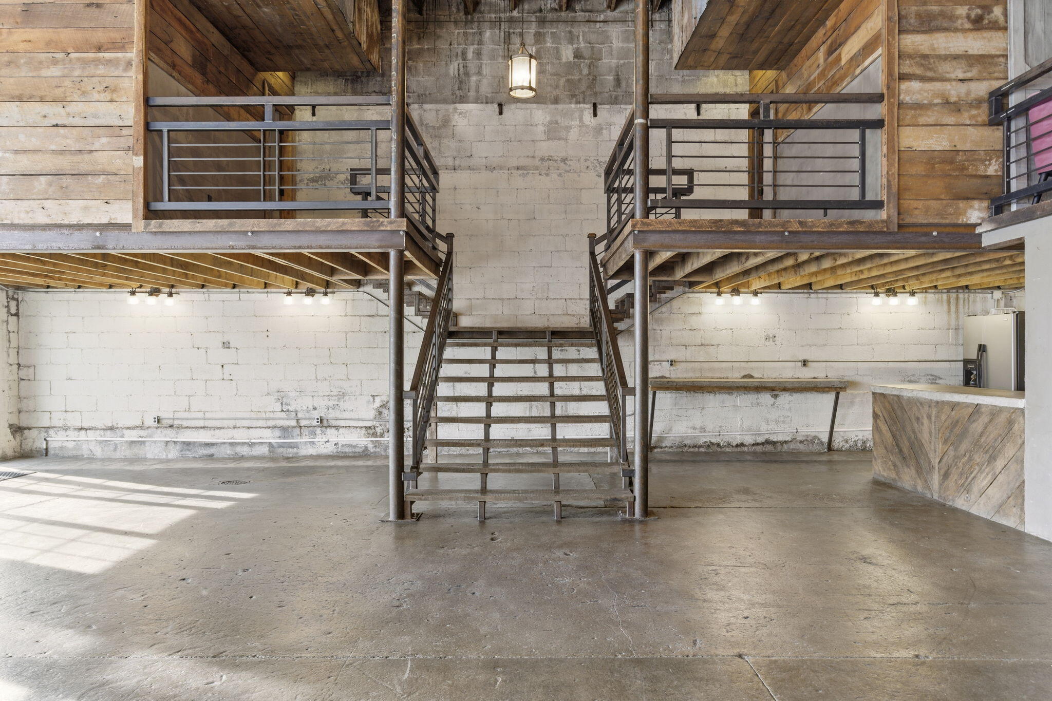 203 East Commercial Street Property Photo 11