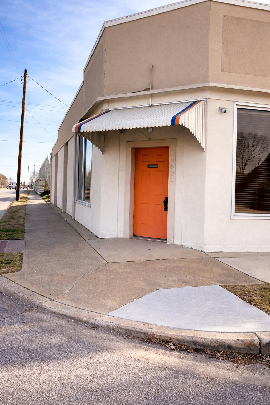 2001 South Empire Avenue Property Photo 7