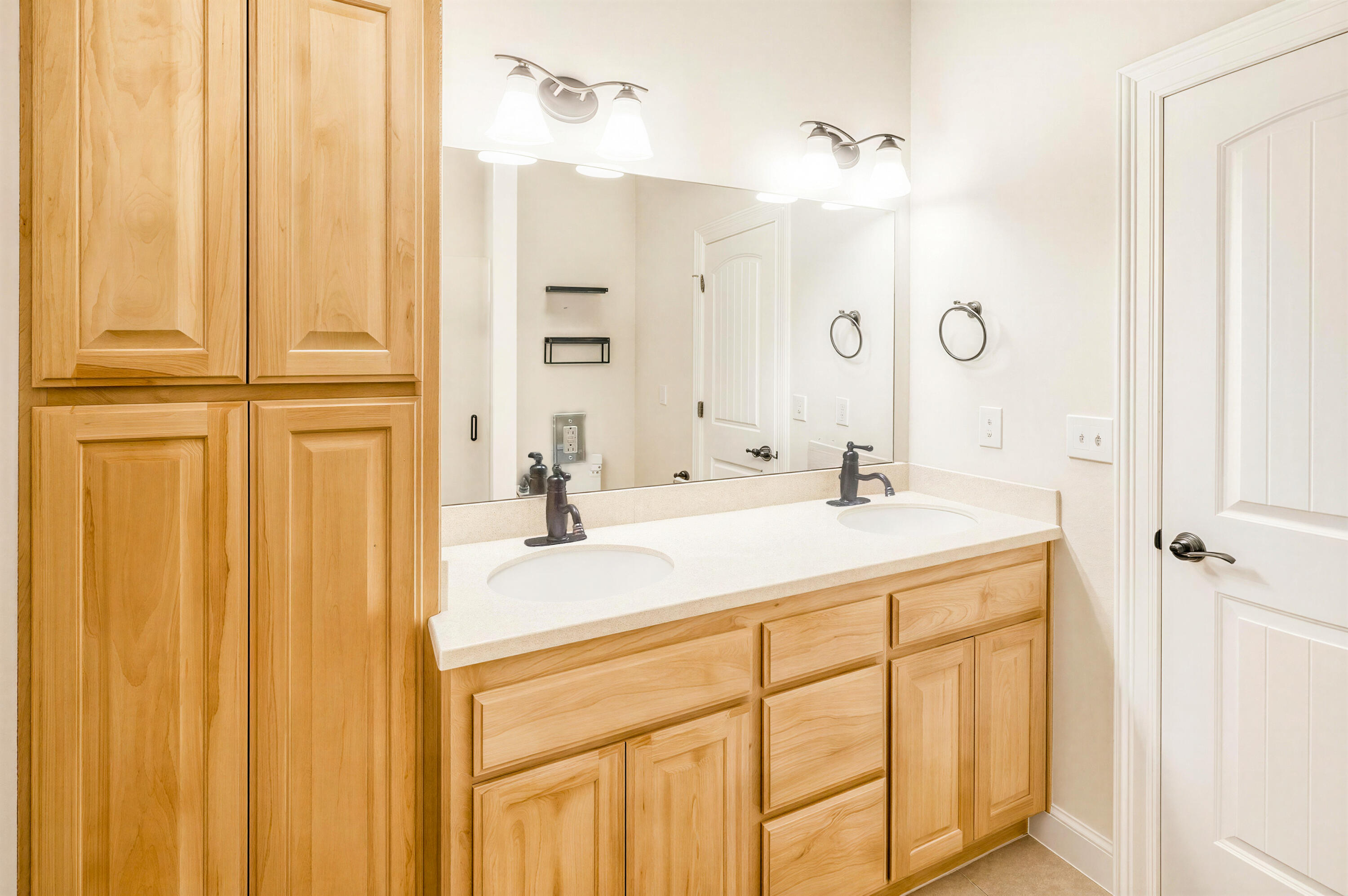 1005 Buck Lane Property Photo 8