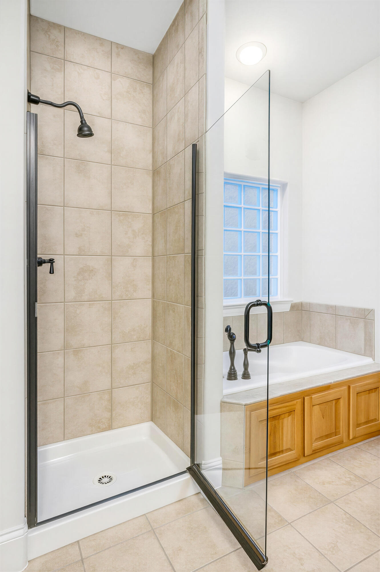 1005 Buck Lane Property Photo 9