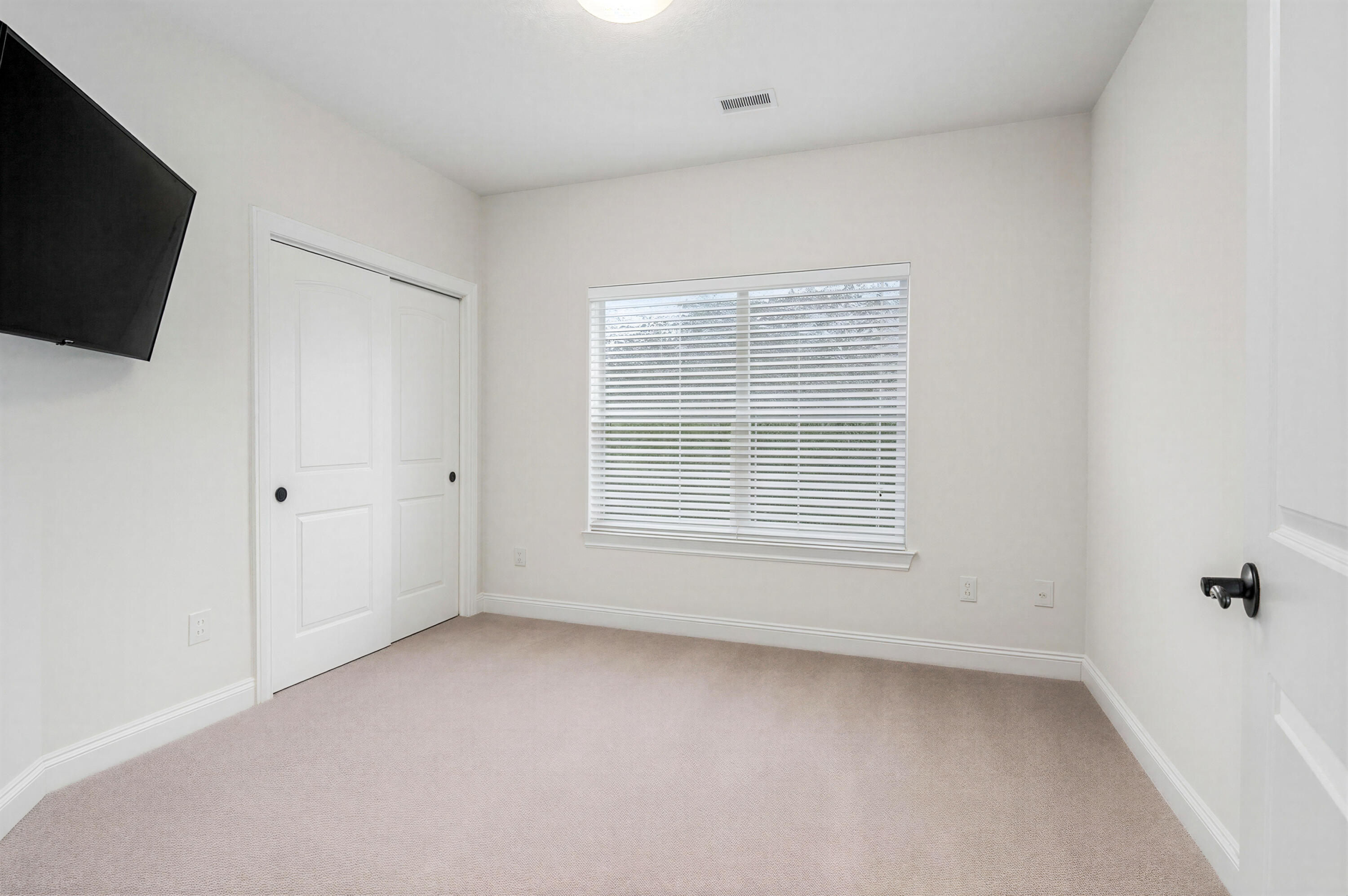 1005 Buck Lane Property Photo 14