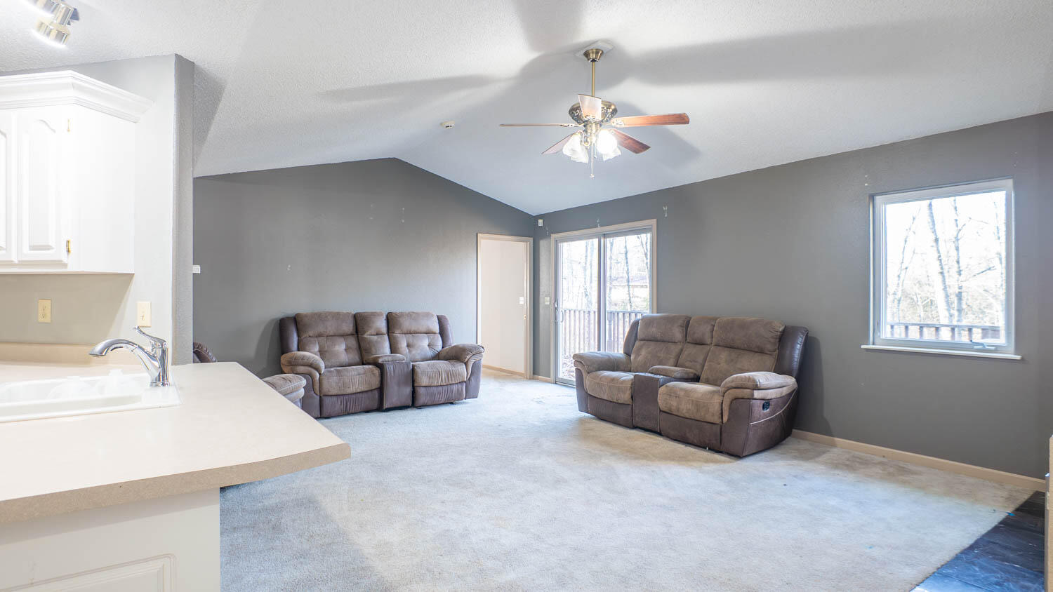 7785 Nadine Road Property Photo 4