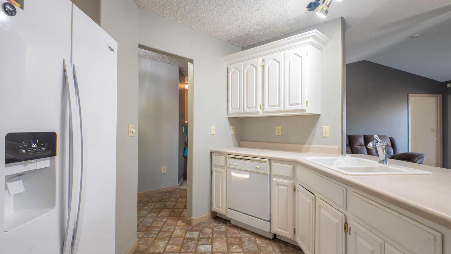 7785 Nadine Road Property Photo 10