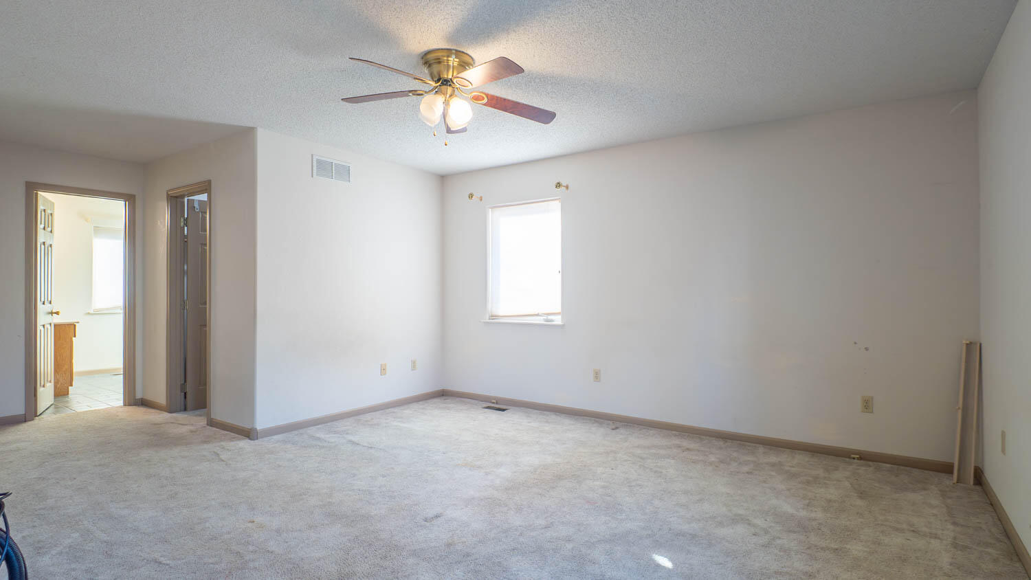 7785 Nadine Road Property Photo 14