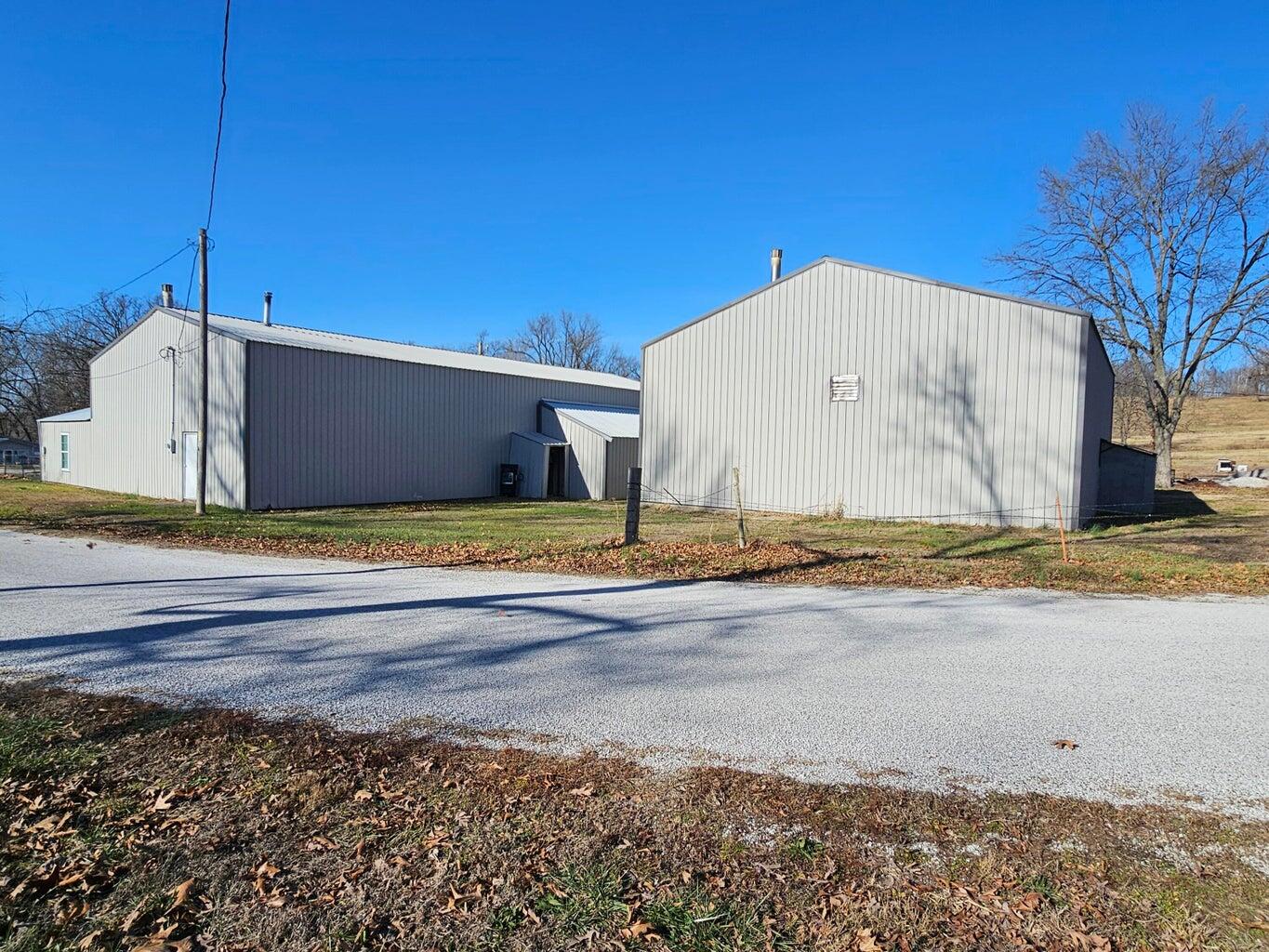 18358 Iris Road Property Photo 3