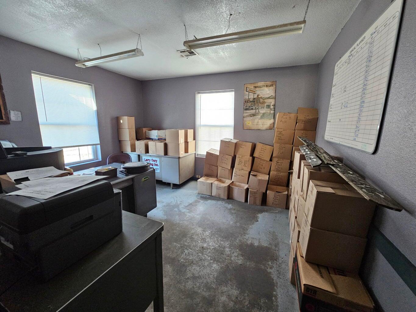 18358 Iris Road Property Photo 7