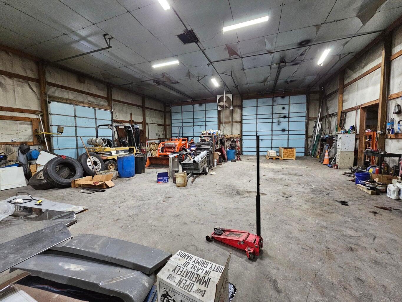18358 Iris Road Property Photo 12