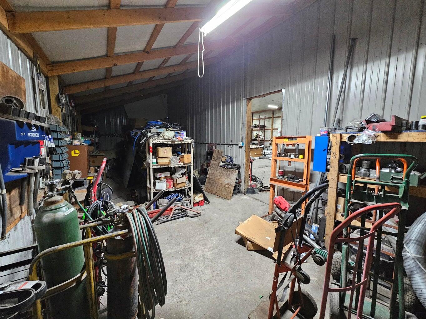 18358 Iris Road Property Photo 14