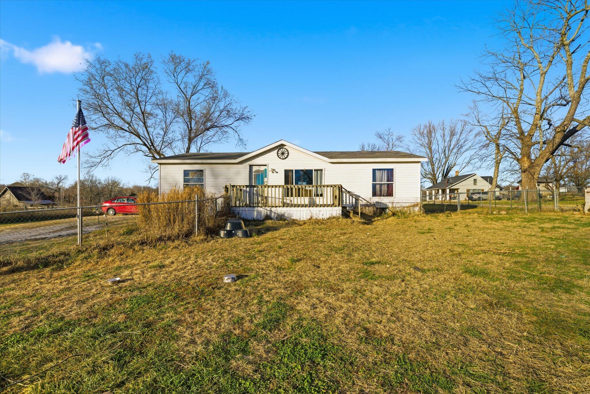 551 East Dunkle Street Property Photo 2