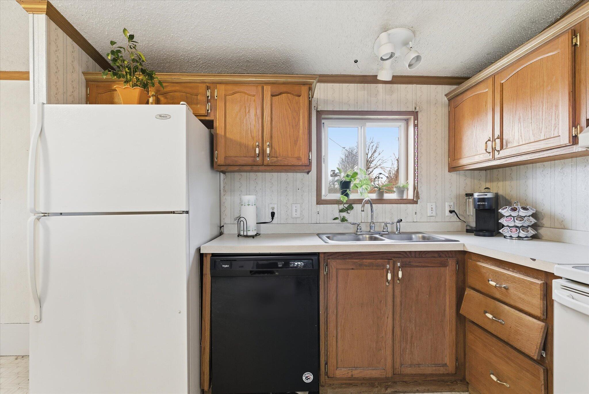 551 East Dunkle Street Property Photo 8