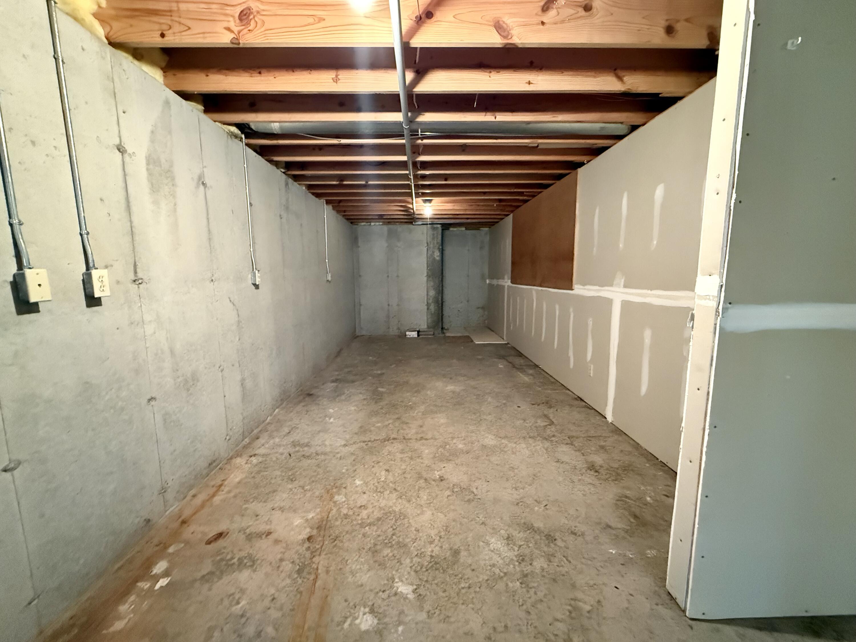 15306 Bucyrus Drive Property Photo 31