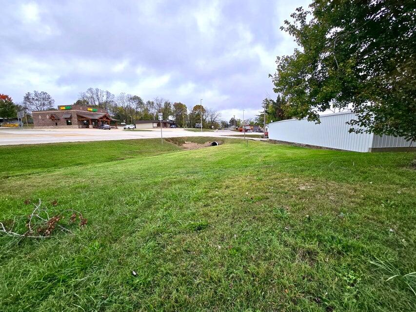 820 South Sam Houston Boulevard Property Photo 4