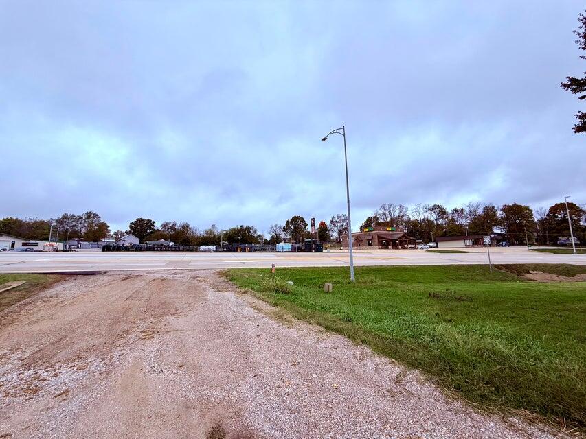 820 South Sam Houston Boulevard Property Photo 5