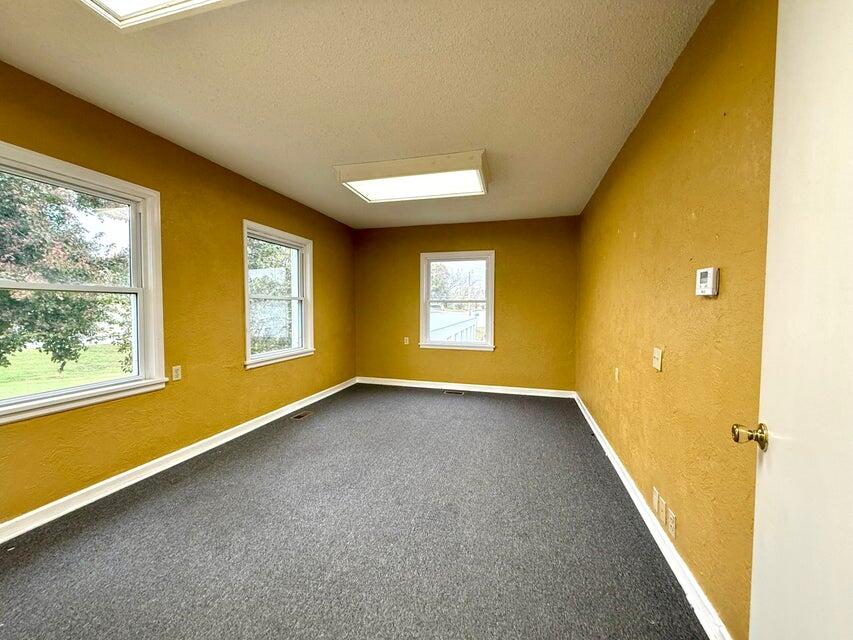 820 South Sam Houston Boulevard Property Photo 8