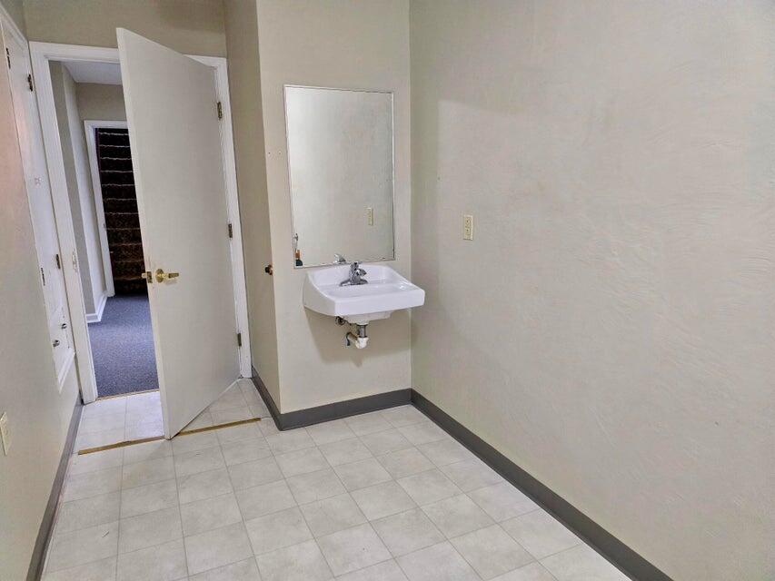 820 South Sam Houston Boulevard Property Photo 12