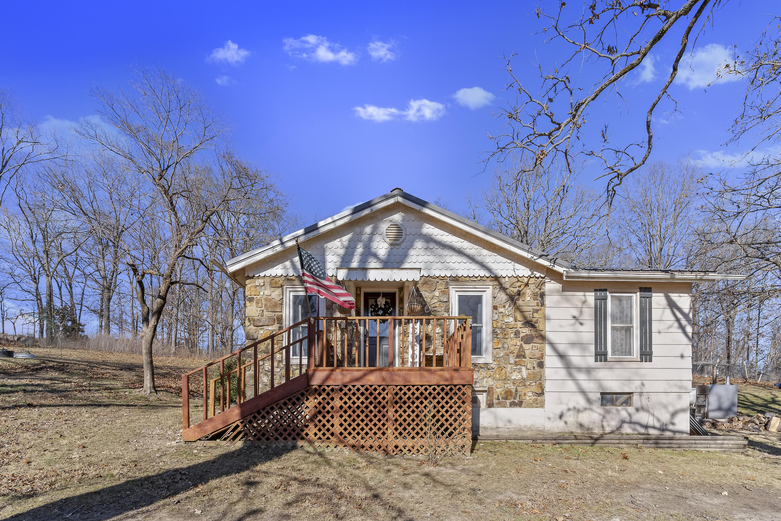 2222 Finley Falls Road Property Photo 1