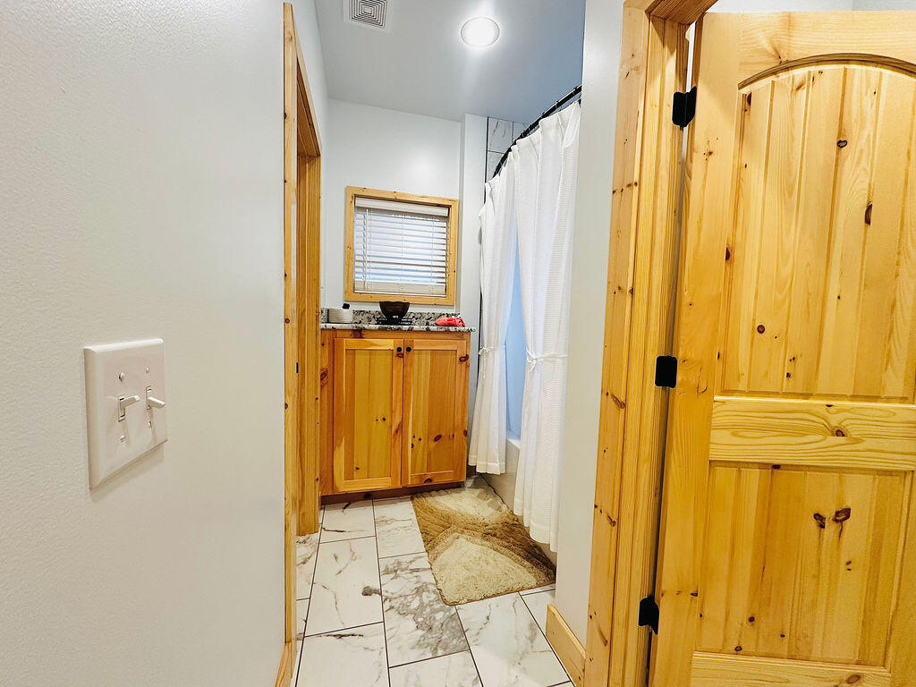 3294 West Farm Road 2 Property Photo 34