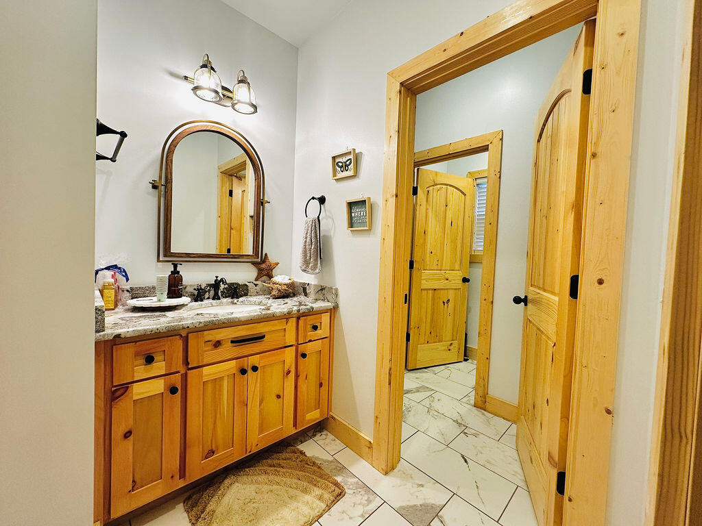 3294 West Farm Road 2 Property Photo 37