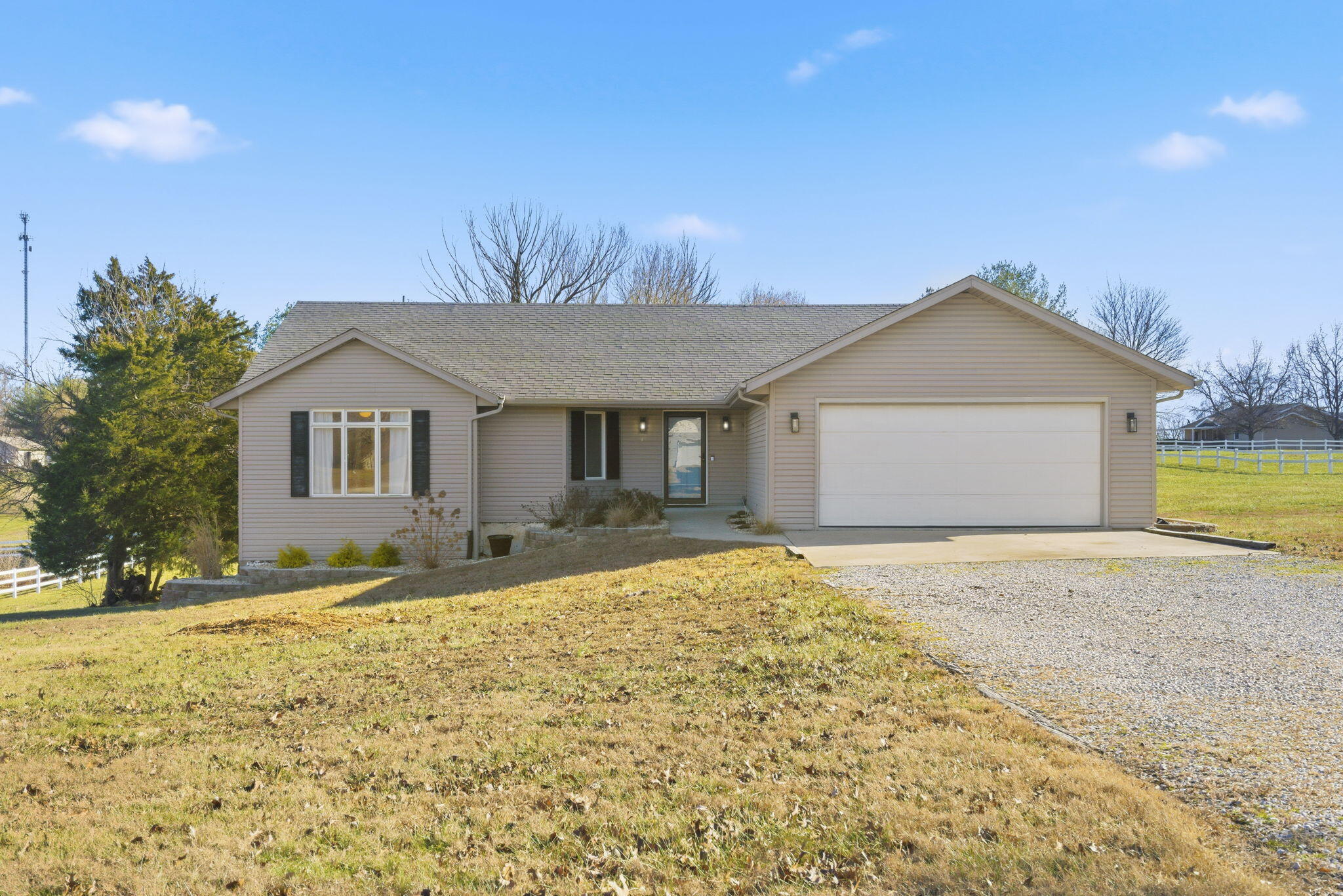 1404 Cody Road Property Photo 1