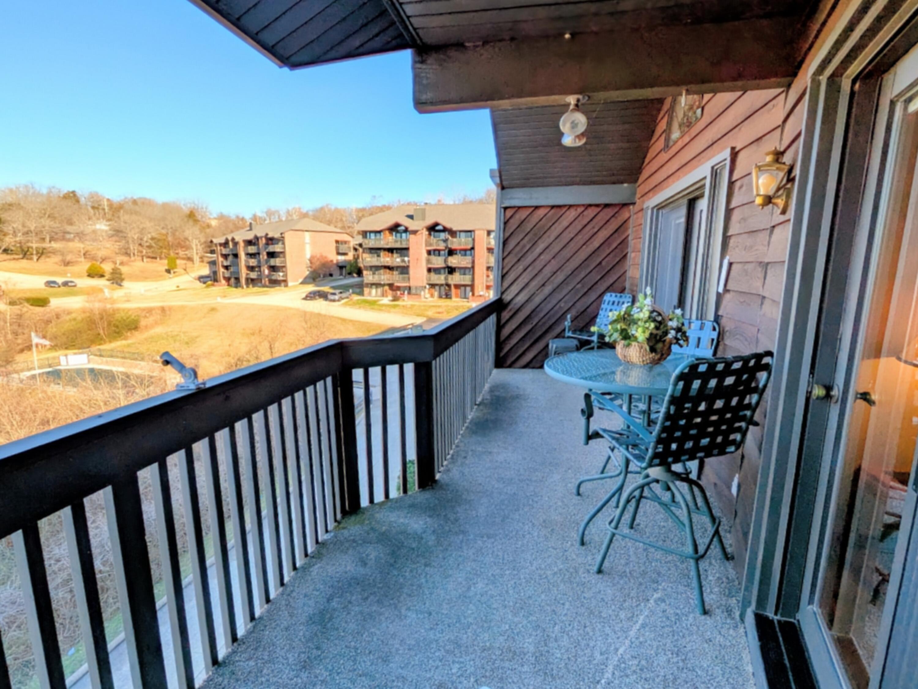 150 Sunken Forest Dr. 8-222 Property Photo 16