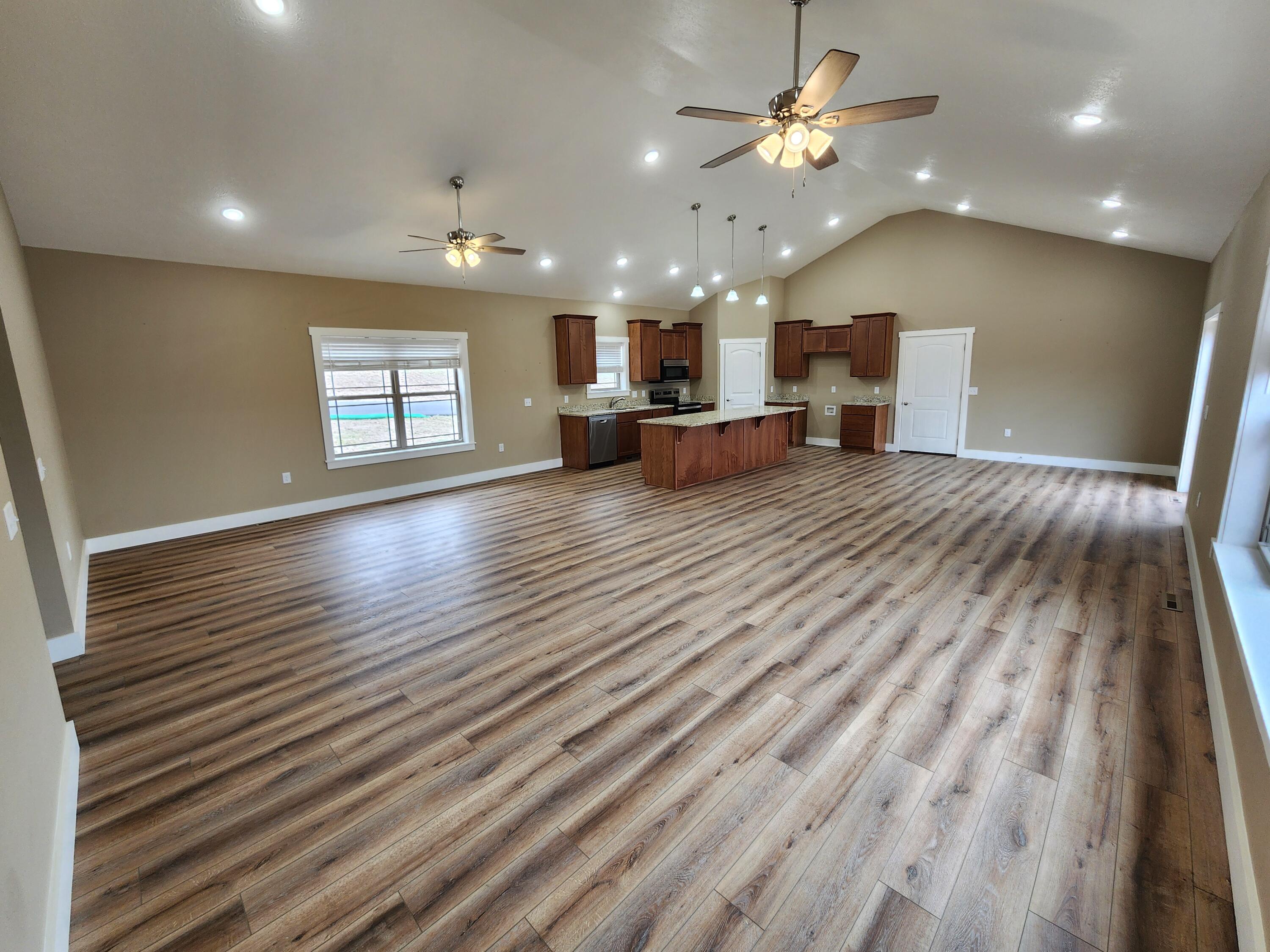 158 Grand Pointe Drive Property Photo 6