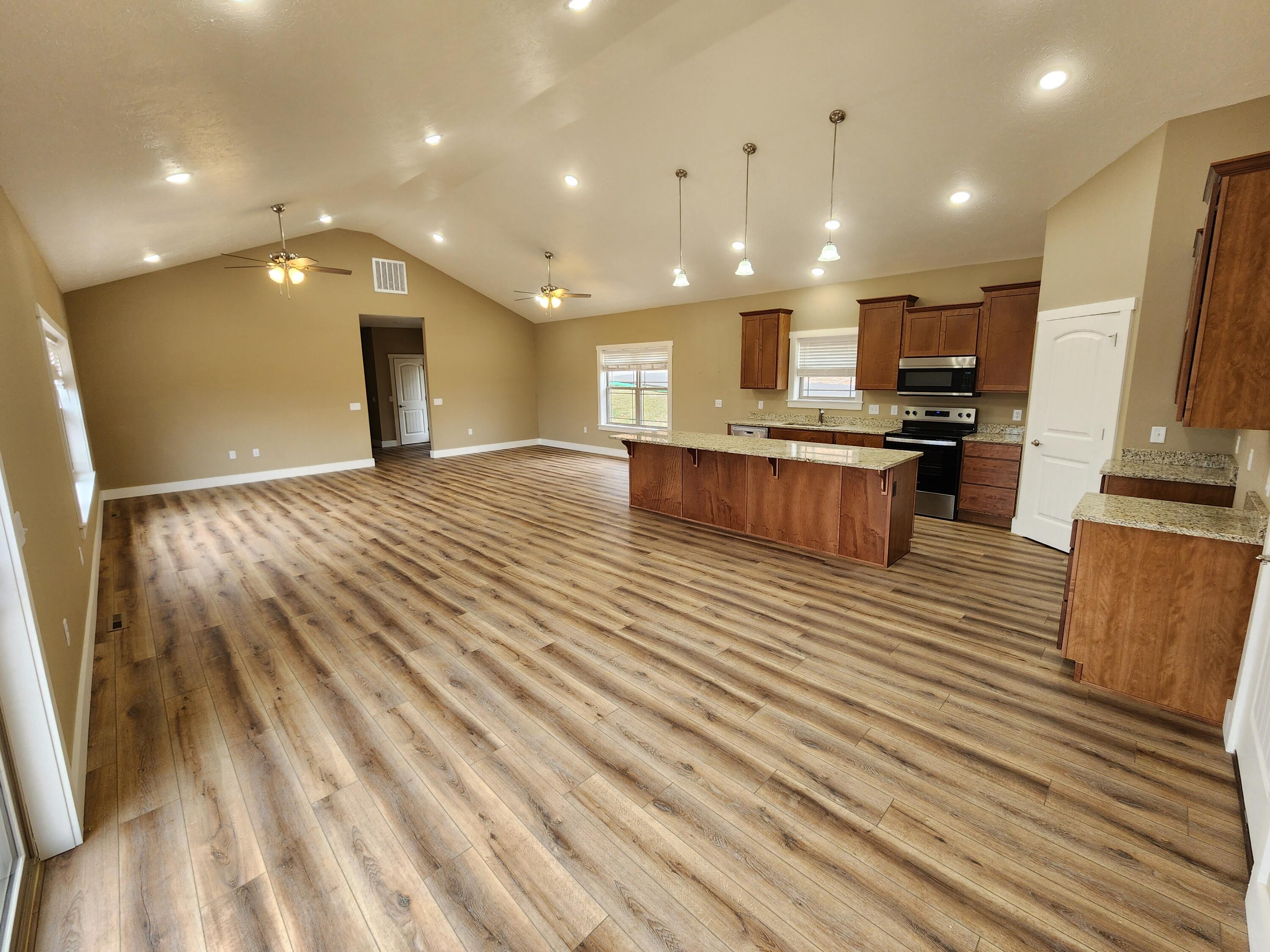 158 Grand Pointe Drive Property Photo 7