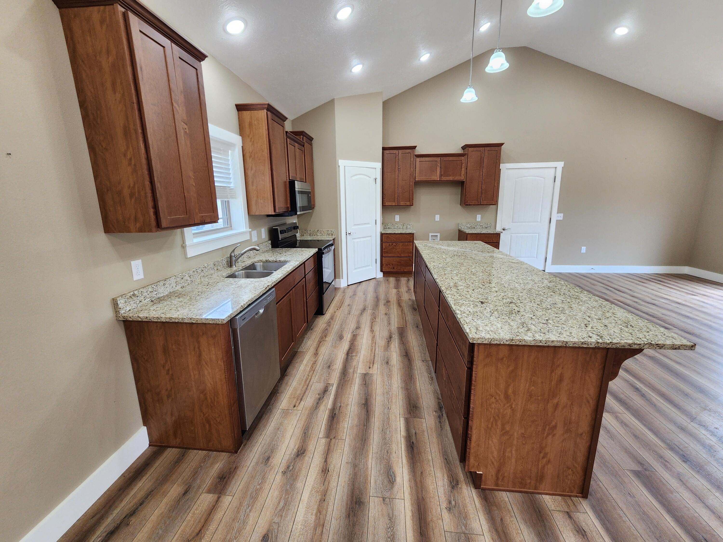 158 Grand Pointe Drive Property Photo 10