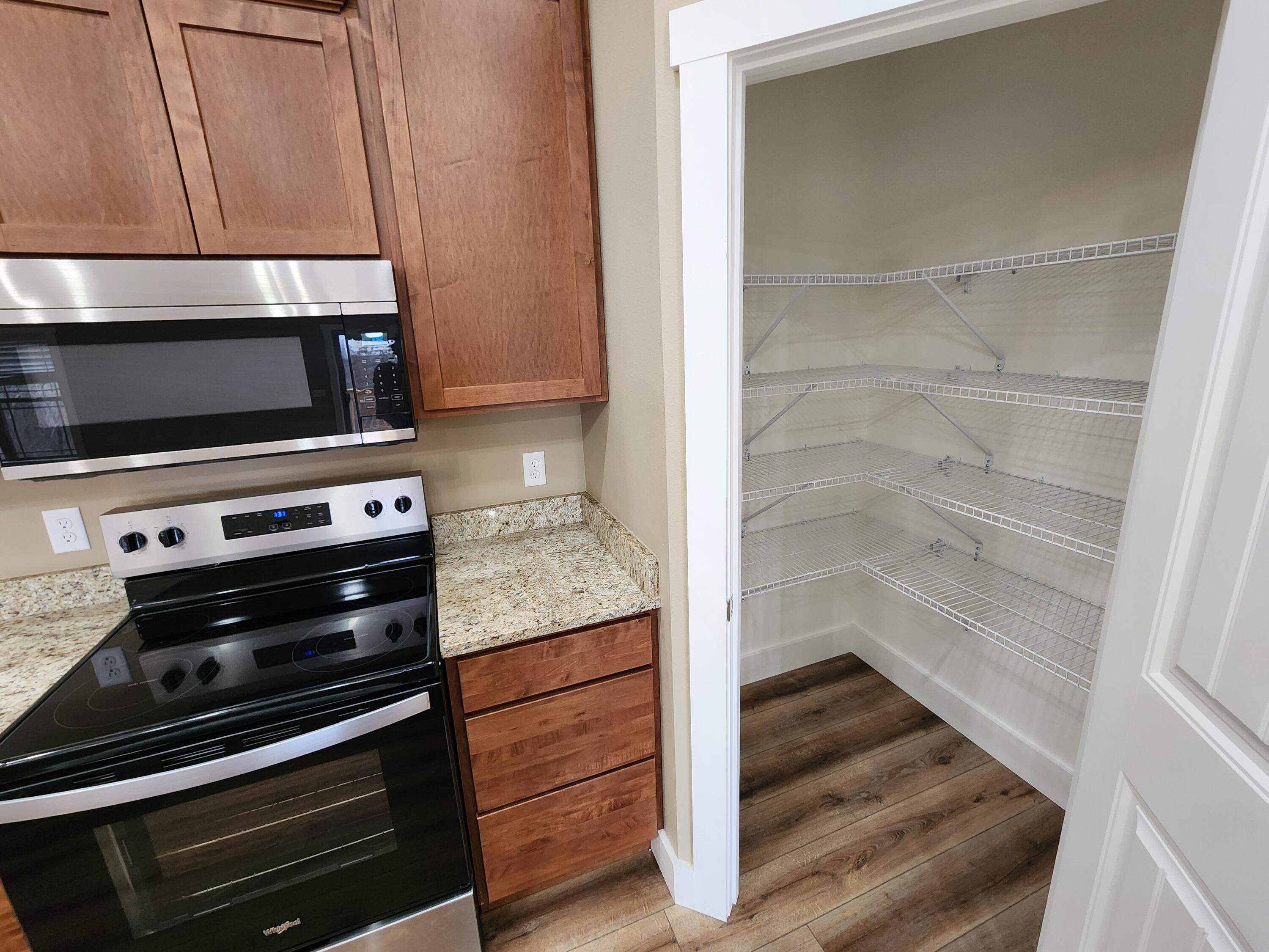 158 Grand Pointe Drive Property Photo 11
