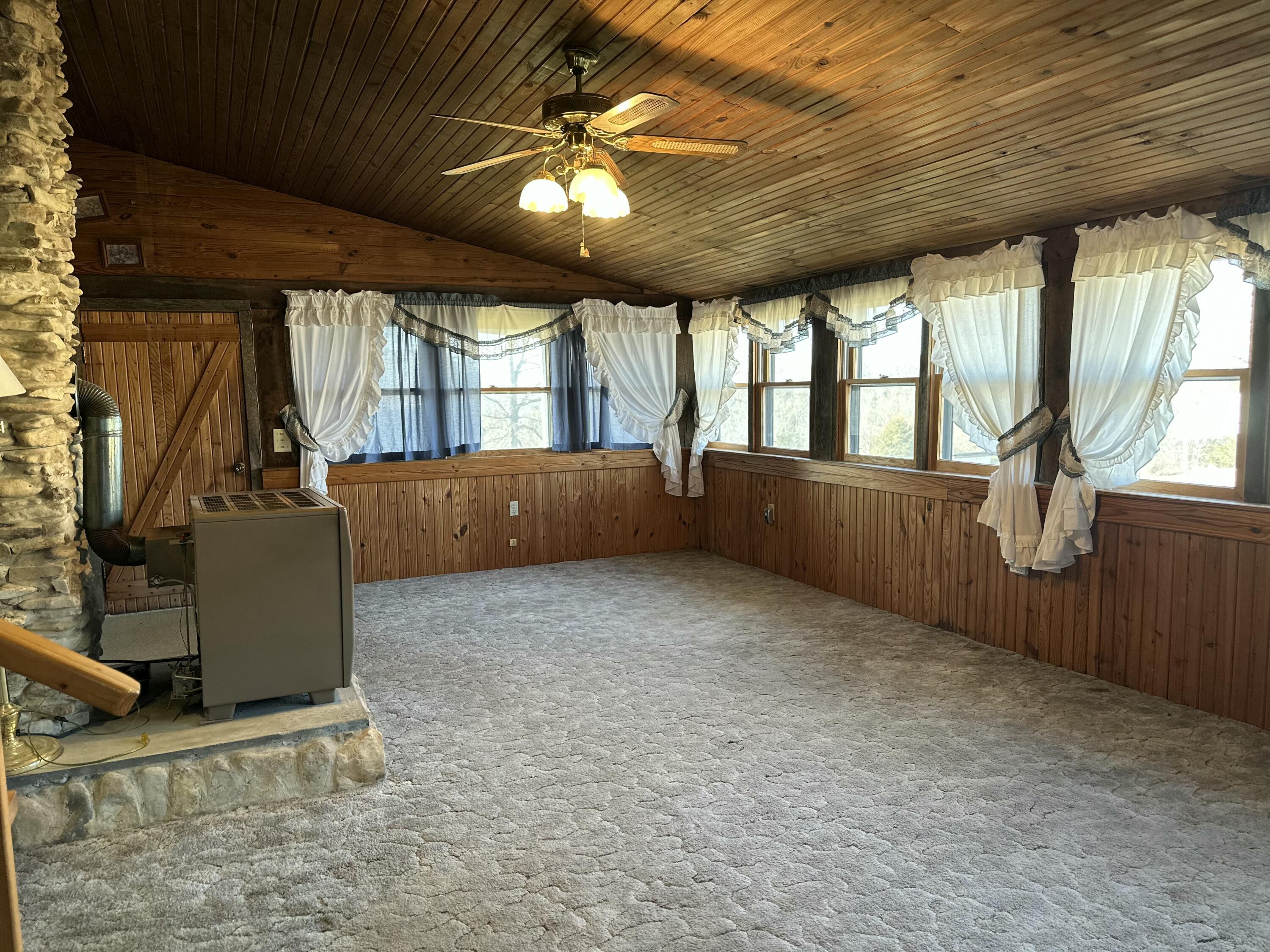 7565 State Highway 176 Property Photo 8