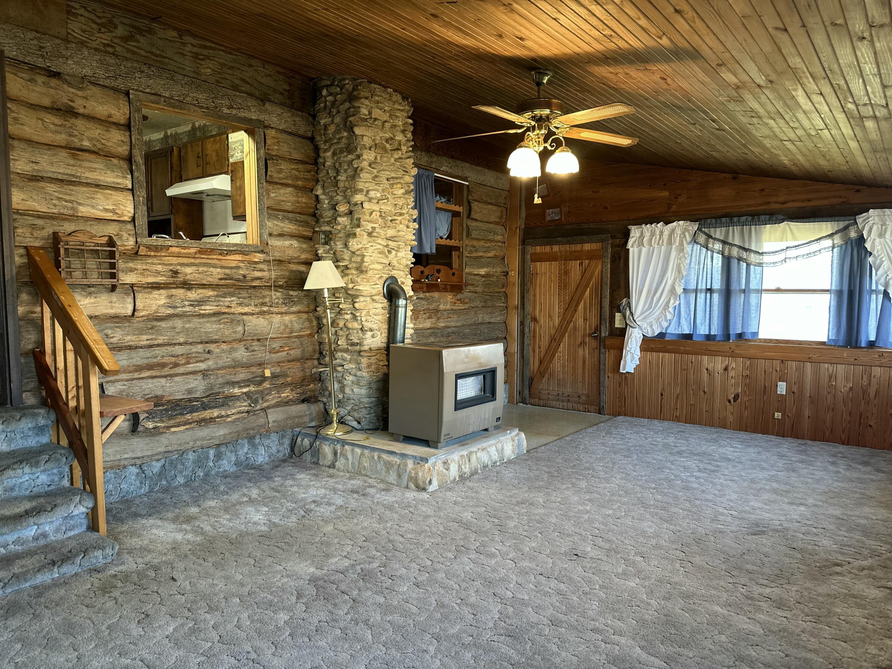7565 State Highway 176 Property Photo 10