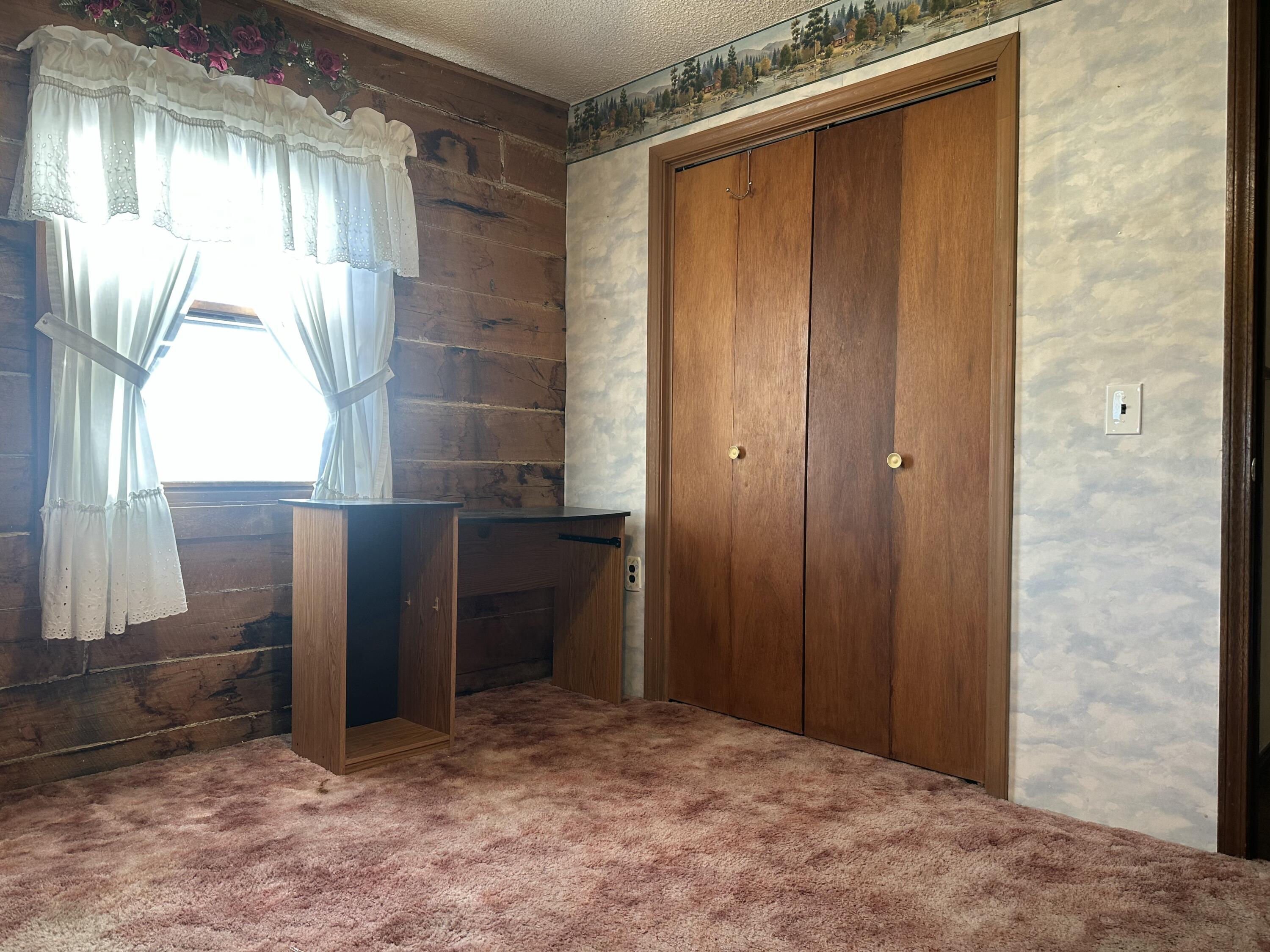 7565 State Highway 176 Property Photo 14