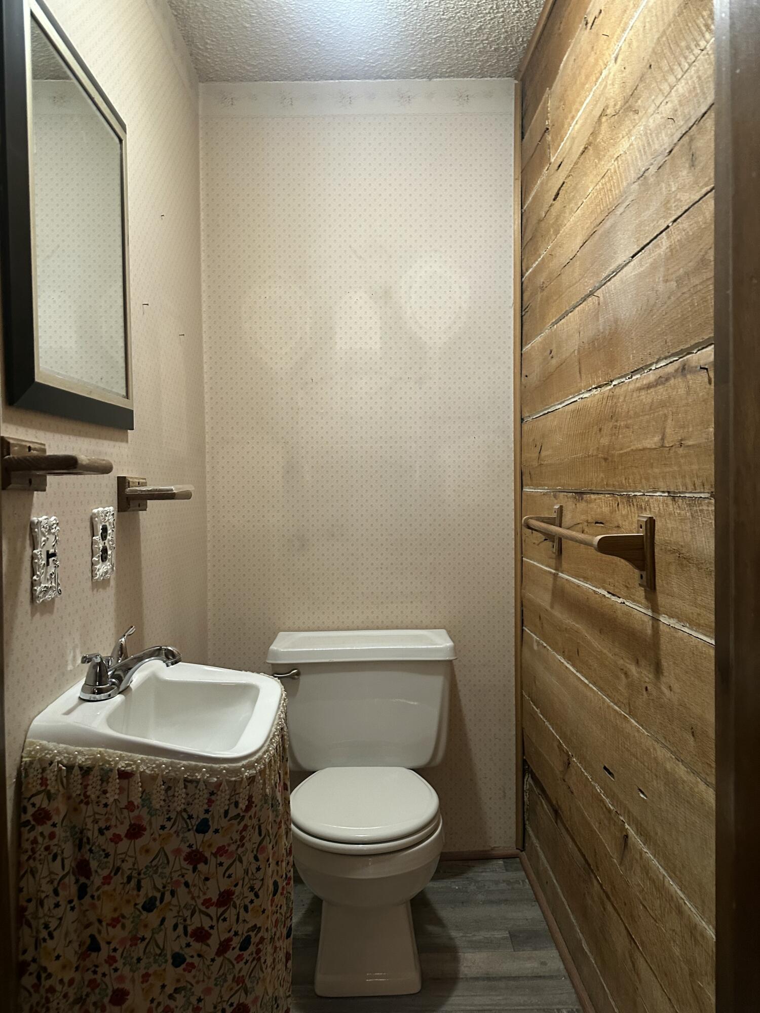 7565 State Highway 176 Property Photo 18
