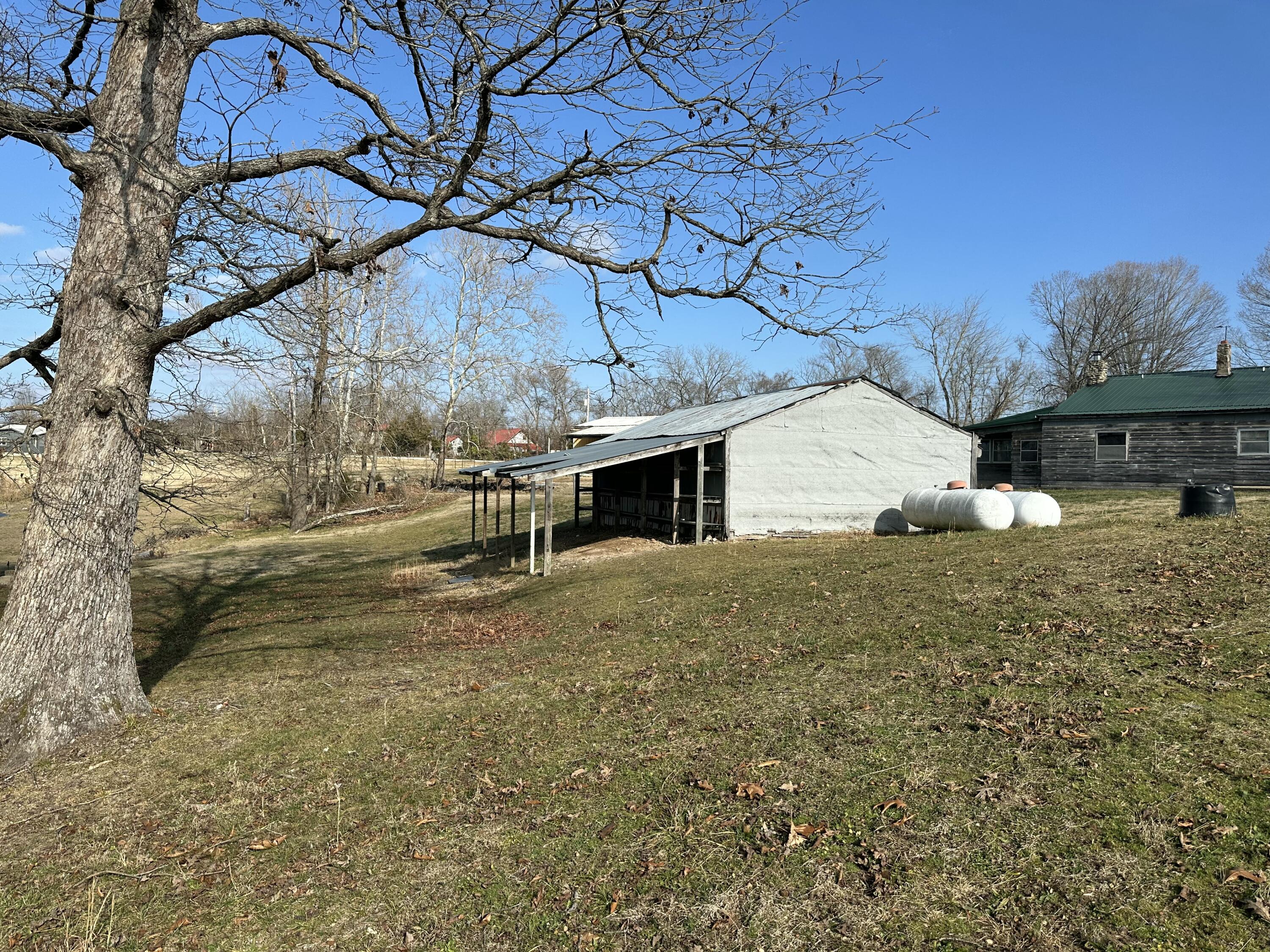7565 State Highway 176 Property Photo 24