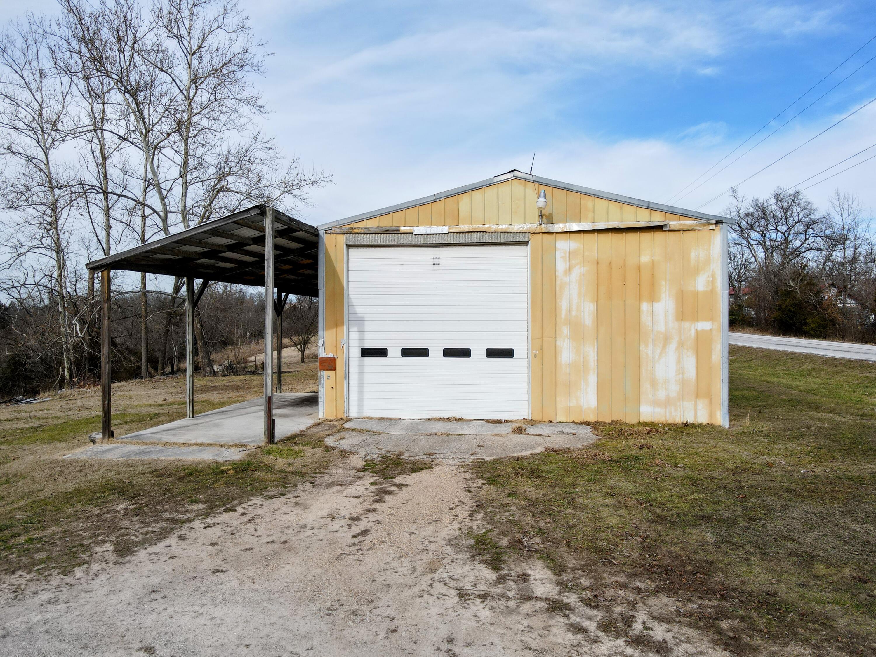 7565 State Highway 176 Property Photo 53