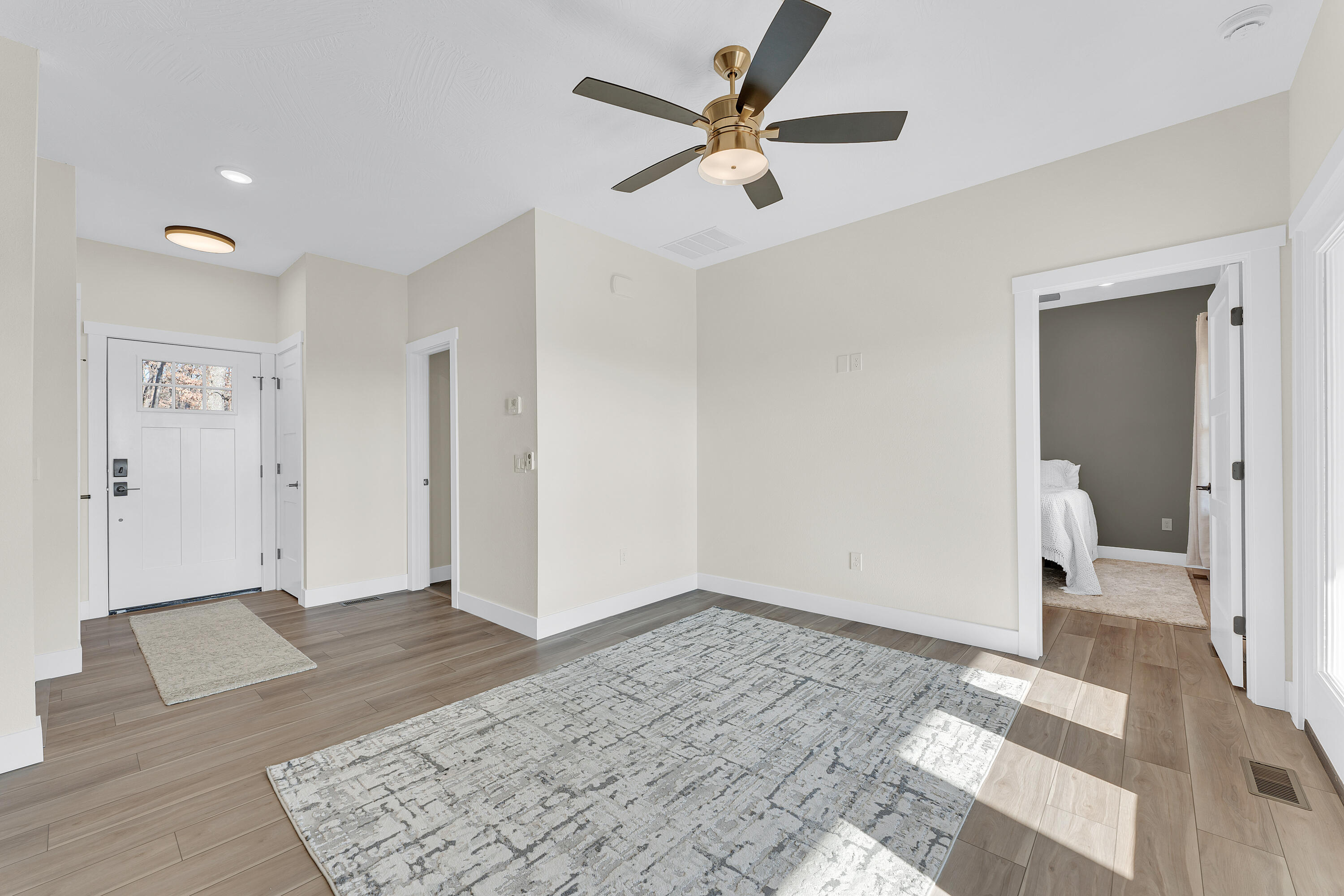 157 Rollin Pt Property Photo 8
