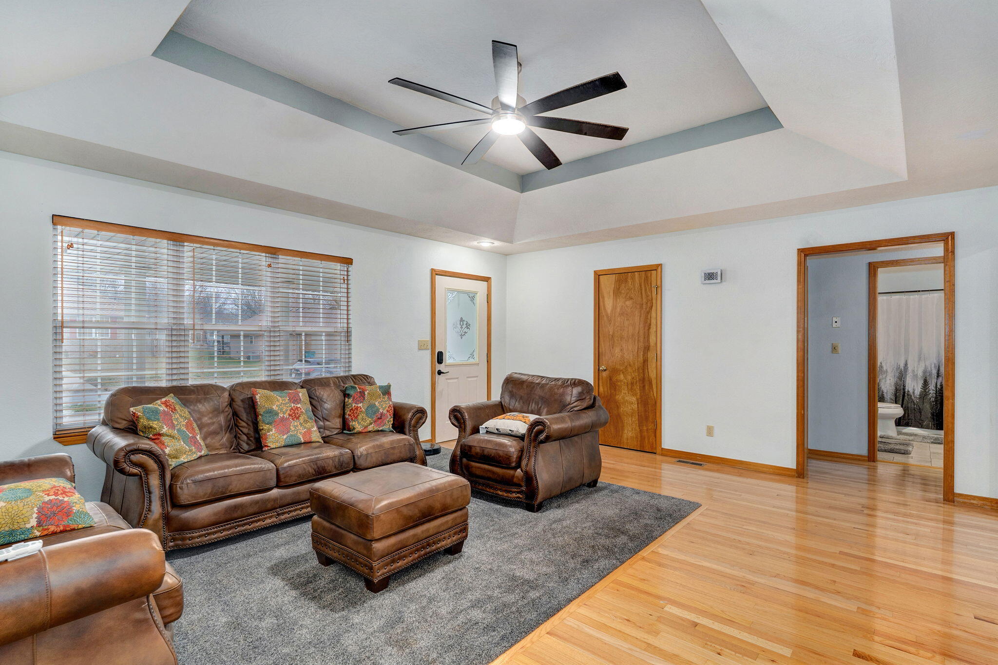 1302 East Primrose Lane Property Photo 13