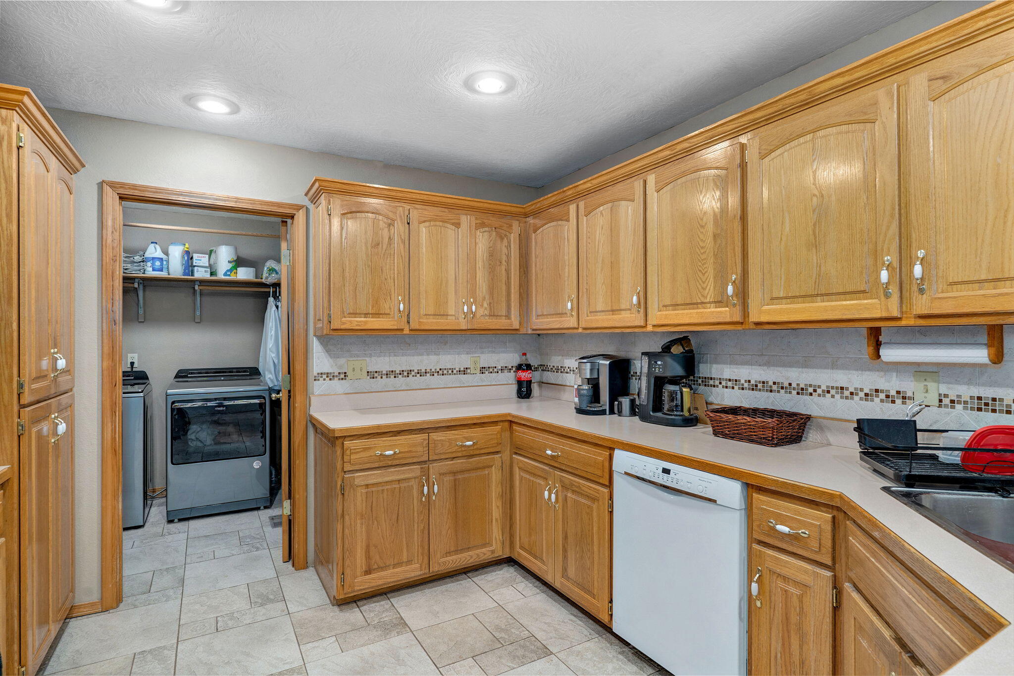 1302 East Primrose Lane Property Photo 16