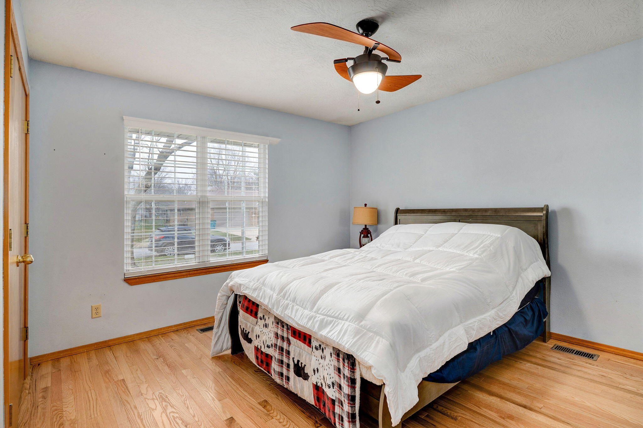 1302 East Primrose Lane Property Photo 27